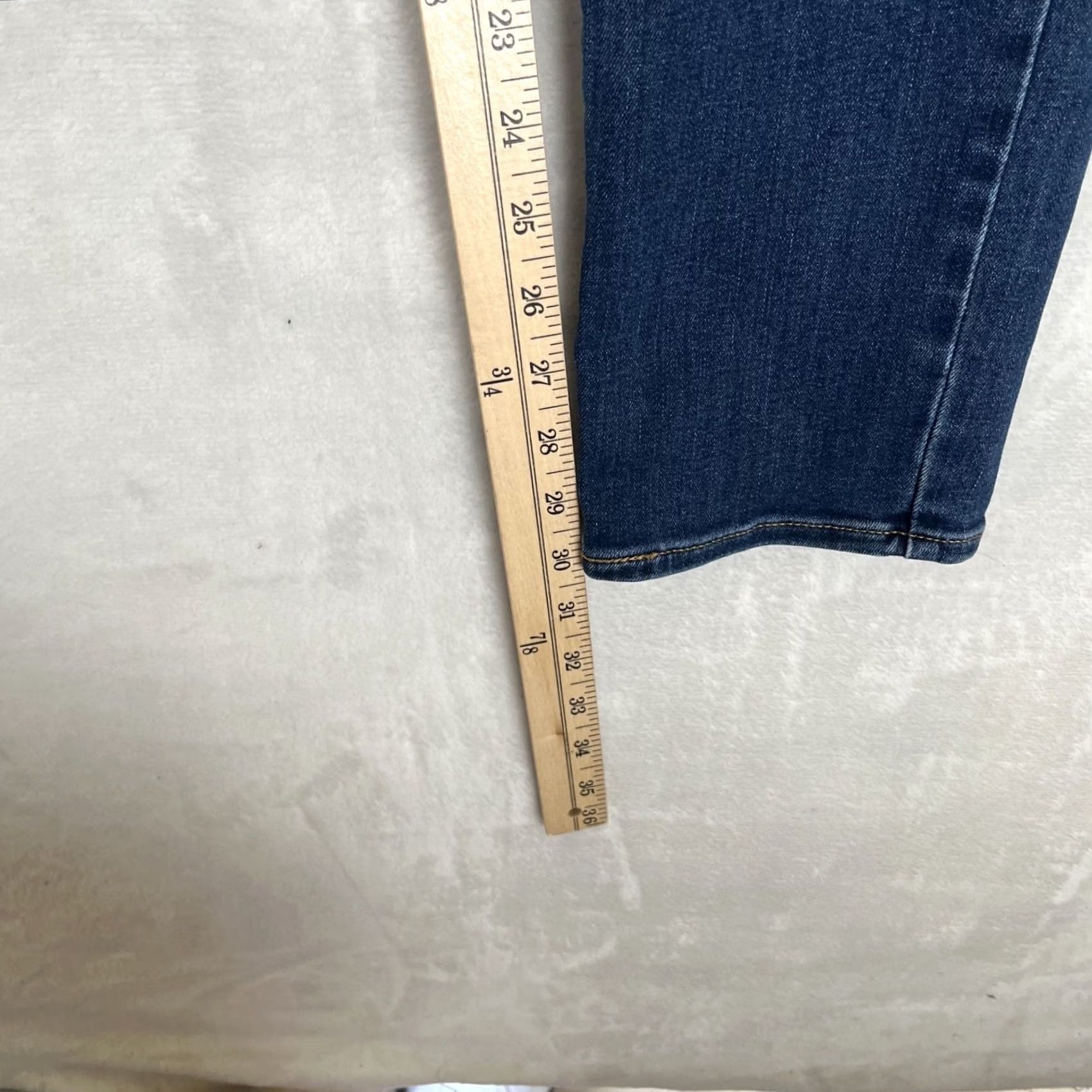 Levi's Levi's 311 Shaping Skinny Mid-Rise Jeans Women's 31x30 Blue Dark Wash Stretch Jeans Women's Slim Blue 31" Regular Denim Pocket Zipper Button Size 24" / US 00 / IT 34 - 2 Thumbnail