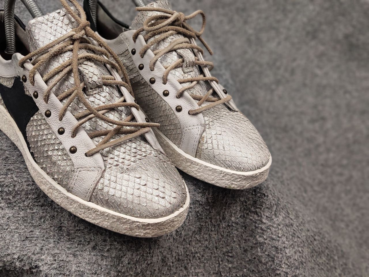 A.S.98 A.S.98 Airstep Design Silver Leather Low Top Lace Sneakers Size US 9 / IT 39 - 18 Thumbnail