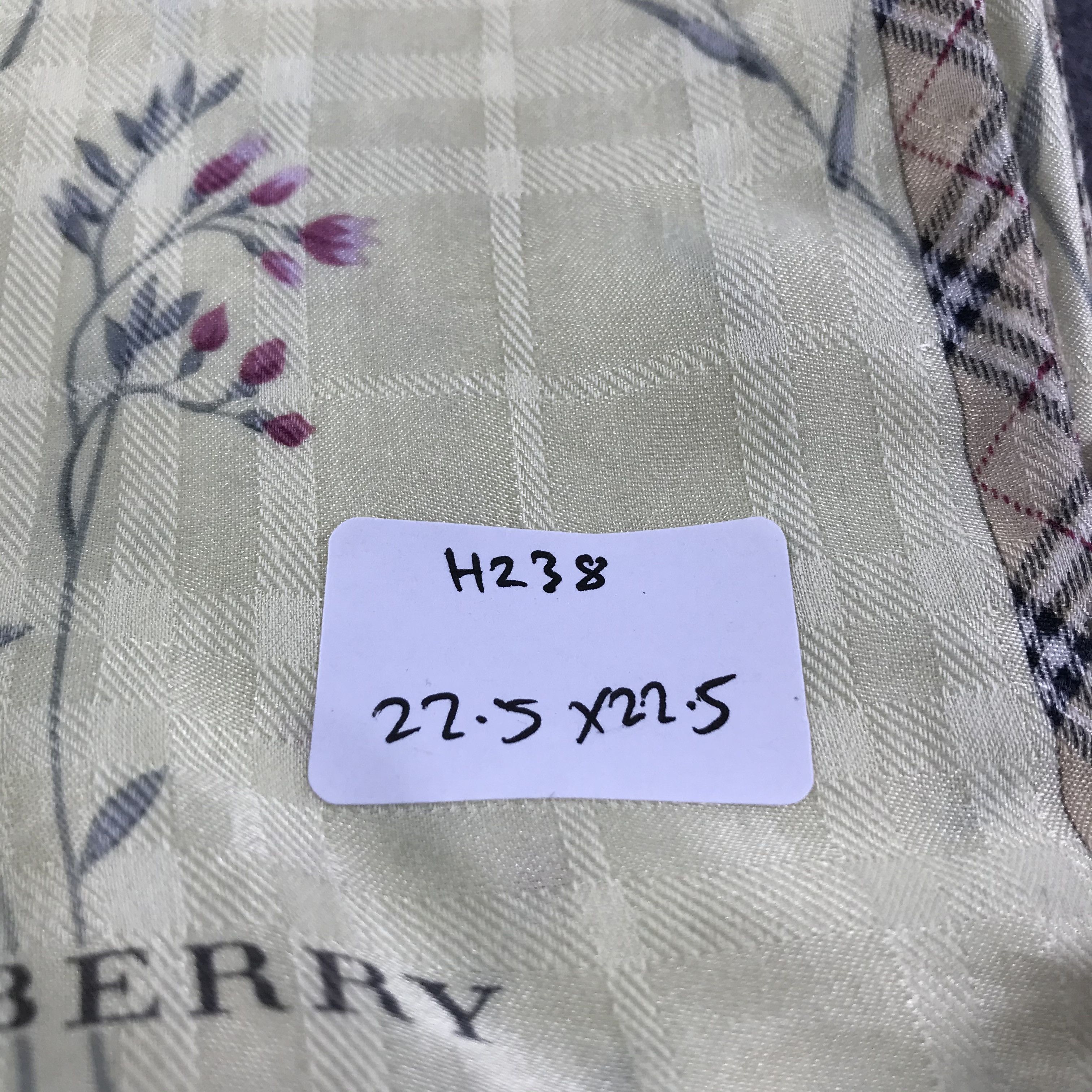 Burberry Burberry Handkerchief Neckerchief Bandana H238 Size ONE SIZE - 12 Thumbnail