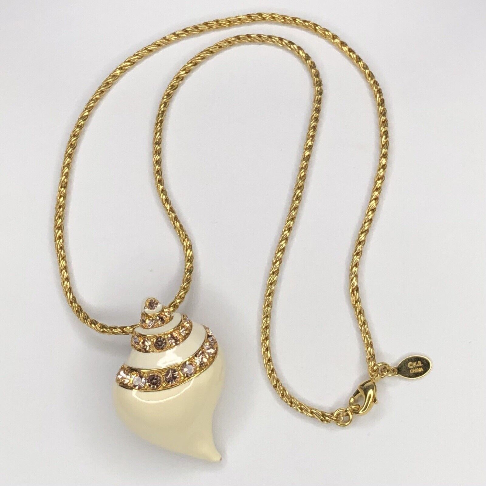 Kenneth Jay Lane KJL Rhinestone Shell Pendant Brooch Twisted Rope Chain 20" Size ONE SIZE - 3 Thumbnail