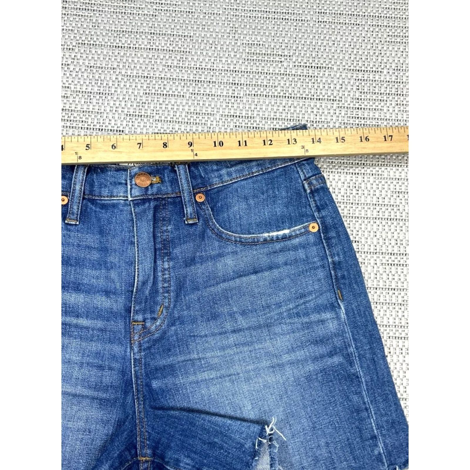 Madewell Madewell Shorts Womens 26 Blue High Rise Denim Cut Off Cotton Stretch Frayed Hem Size 26" / US 2 / IT 38 - 6 Thumbnail