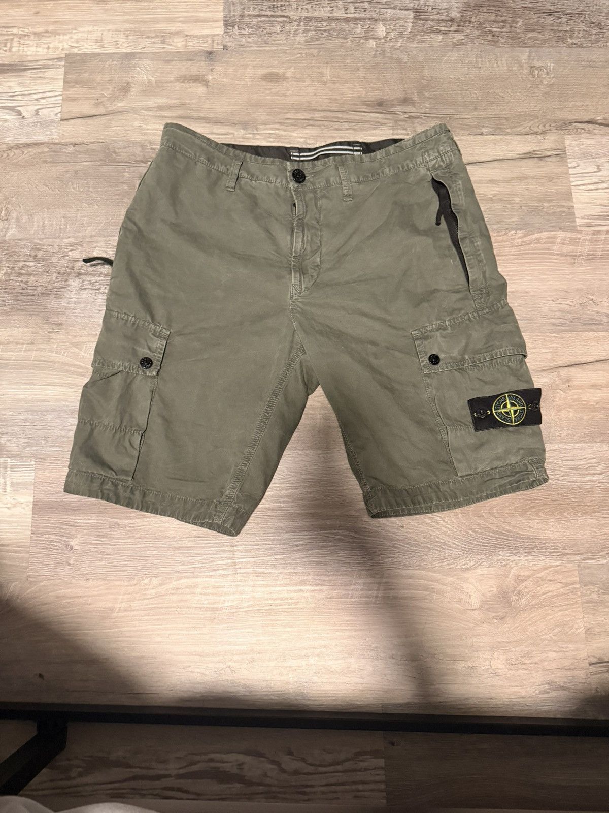 Stone Island Stone island cargo shorts Size US 32 / EU 48 - 1 Thumbnail