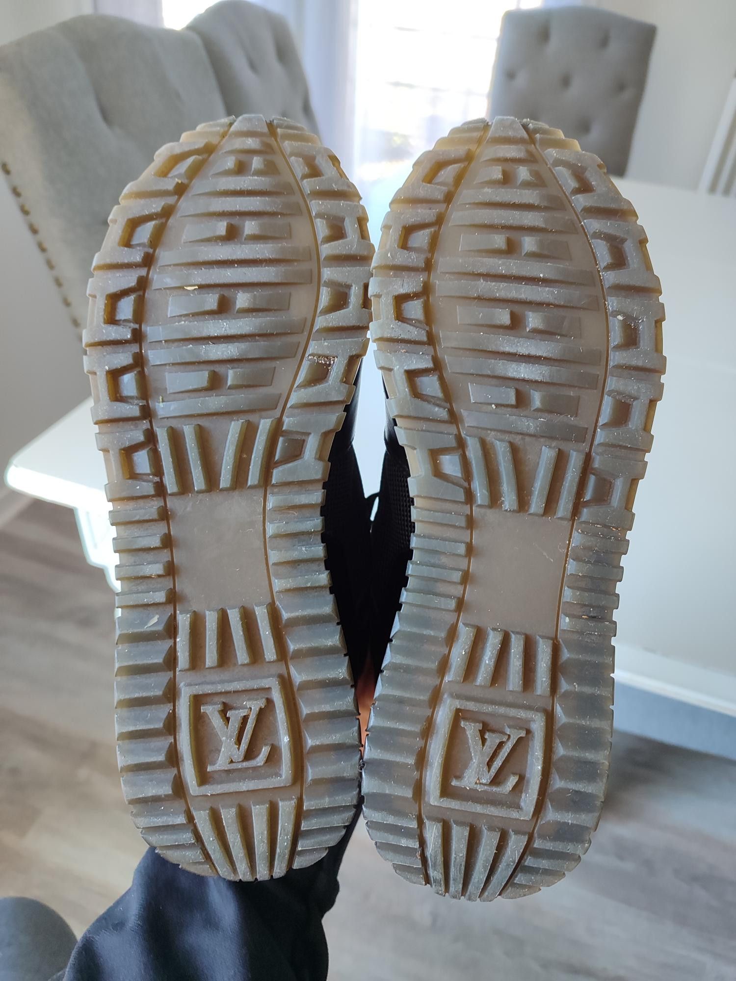Louis Vuitton BASKETS LOUIS VUITTON RUN AWAY Size US 4.5 / IT 34.5 - 7 Thumbnail
