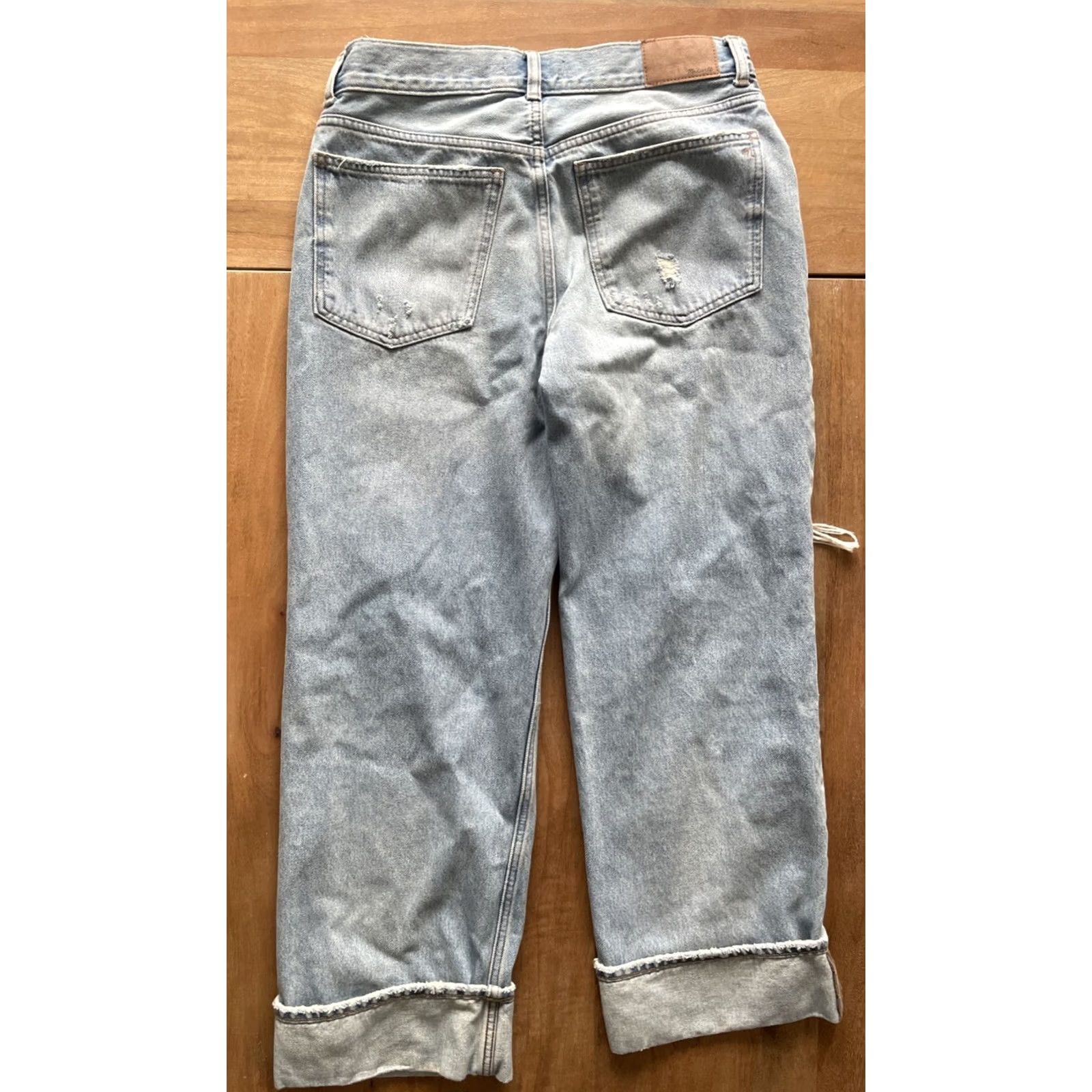 Madewell Madewell Jeans Womens 26P Relaxed Wide-Leg Distressed Denim Cuffed 32x27 Blue Leather? (Note: Original does not include leather) Size 26" / US 2 / IT 38 - 2 Thumbnail