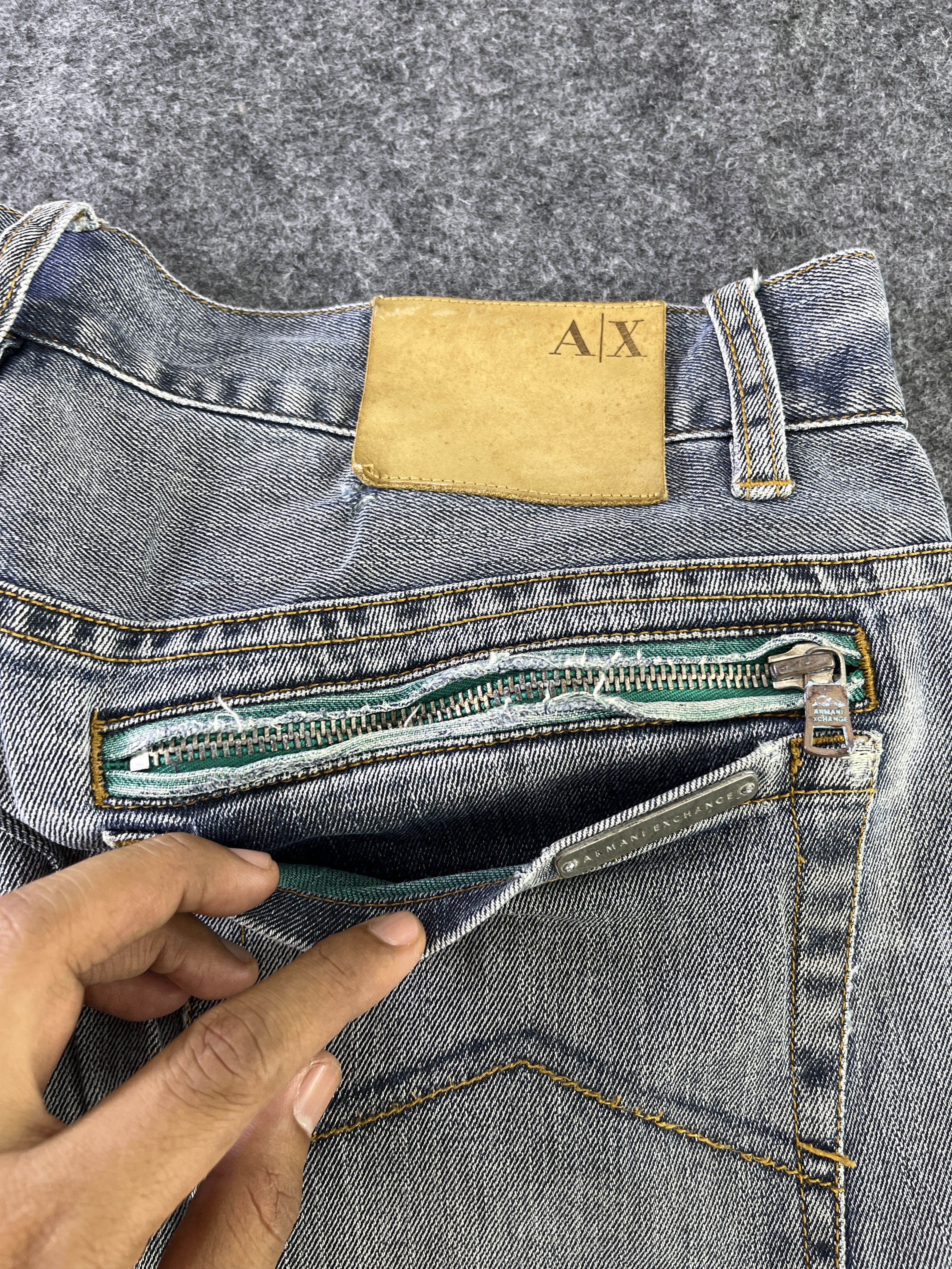 Armani Exchange Armani Exchange Faded Wash Jeans - J949 Size US 33 - 15 Thumbnail