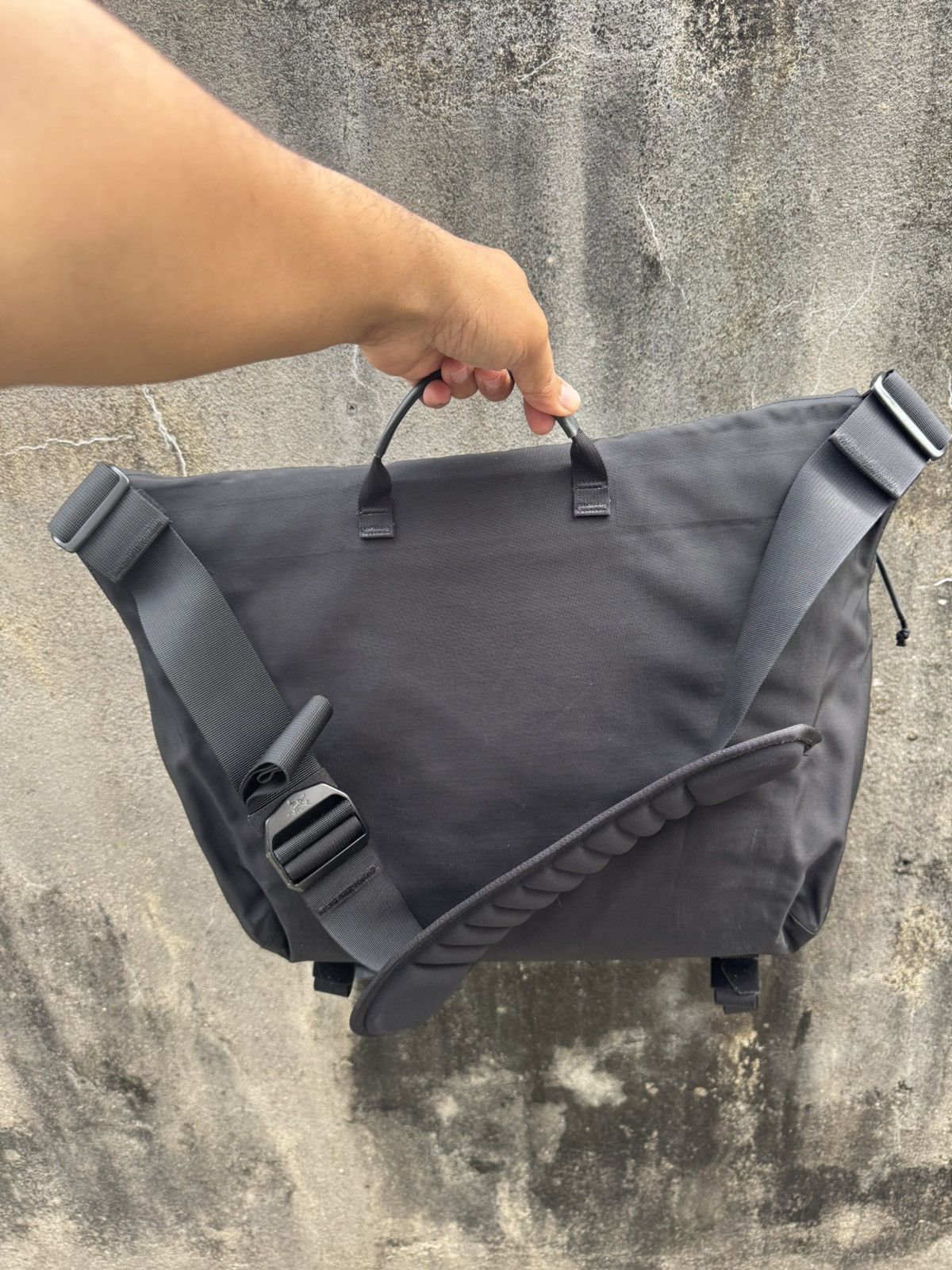 Arc'teryx ARCTERYX LEAF 15L Courier Bag Nylon Black Messenger Size ONE SIZE - 10 Thumbnail