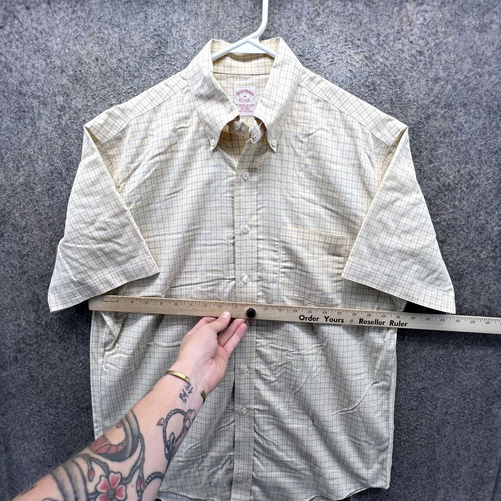 Brooks Brothers Brooks Brothers Shirt Mens M Yellow Plaid Short Sleeve Button Front Collar Down Non-Iron Pocket Classic Fit Regular Size M Boys? No Size US M / EU 48-50 / 2 - 4 Thumbnail