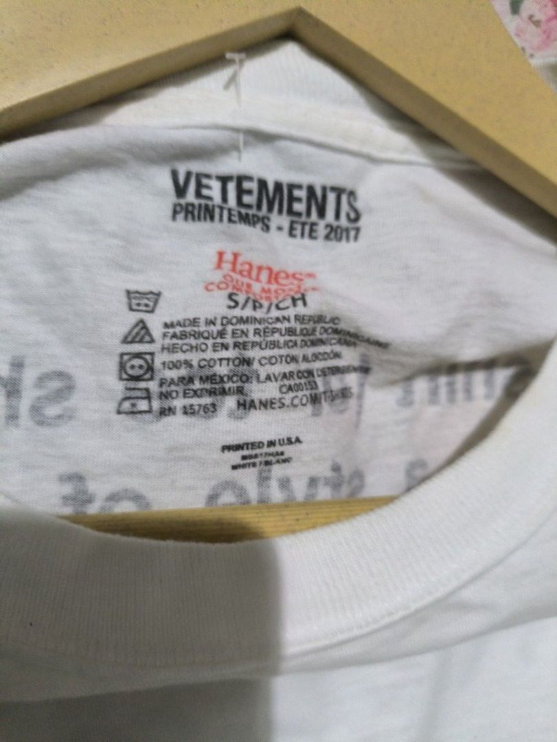 Hanes × Vetements 2017 Vetements Hanes Tshirt Definition Tee Size US S / EU 44-46 / 1 - 5 Thumbnail
