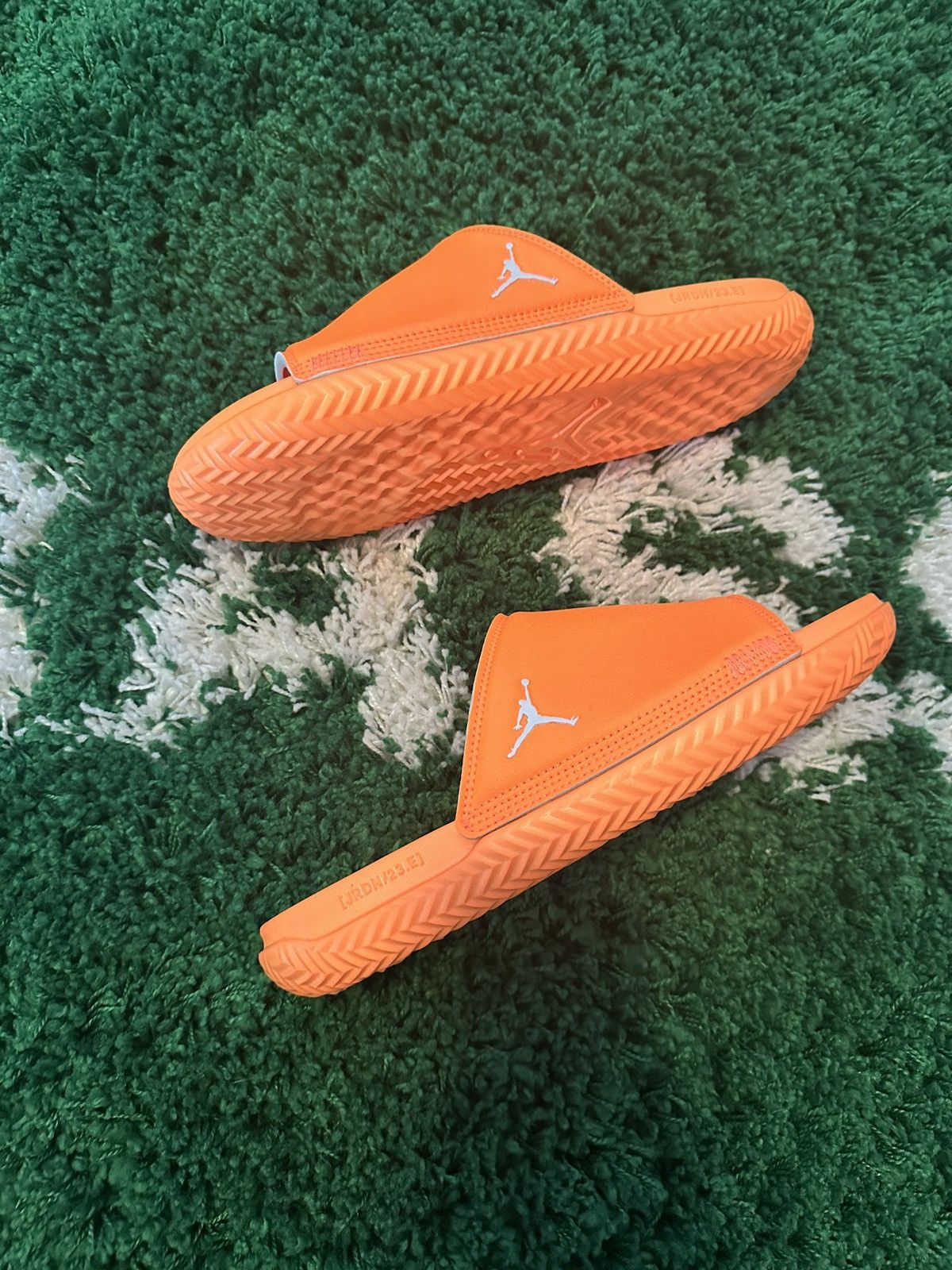 Jordan Brand Jordan Play Slide Sandals Orange 11 Size US 11 / EU 44 - 2 Thumbnail