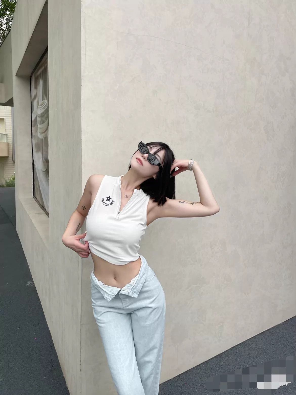Dior DIOR Knit Crew Neck Solid Sleeveless Tank Top Iconic Star M Size M / US 6-8 / IT 42-44 - 7 Thumbnail