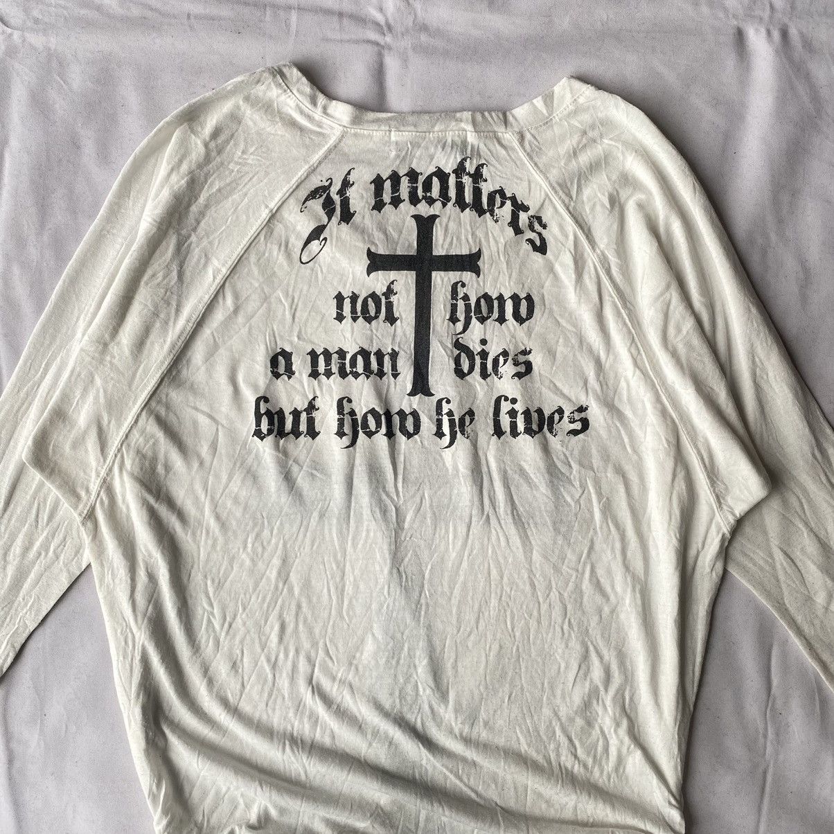 If Six Was Nine × Japanese Brand × Le Grande Bleu (L.G.B.) Y2K Edgy Gothic Grunge Cross “It Matters” Ruched Hem Tees Size L / US 10 / IT 46 - 11 Thumbnail