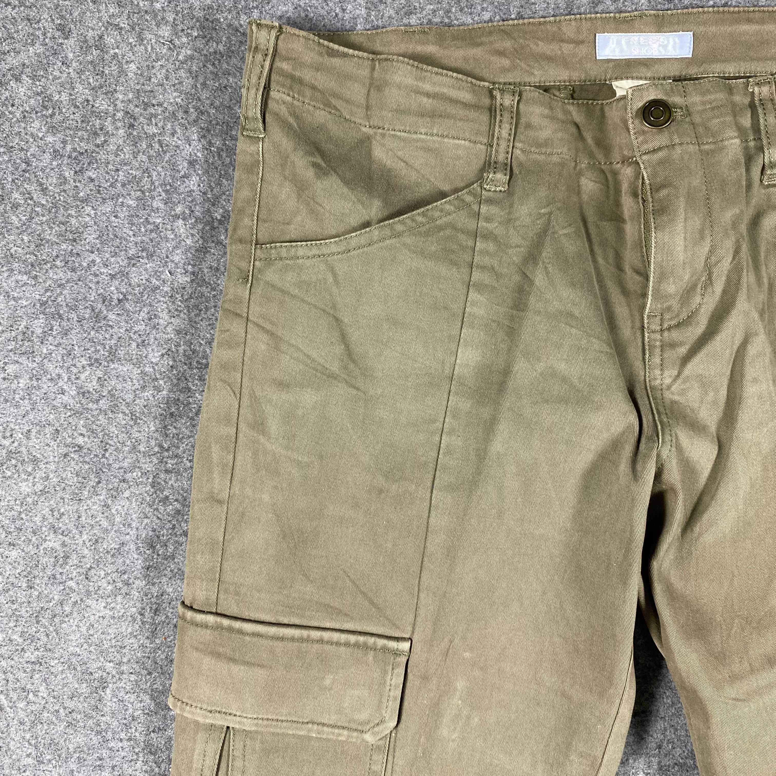 Japanese Brand Frees Japanese Cargo Pants Multipocket Tactical Size US 30 / EU 46 - 2 Thumbnail