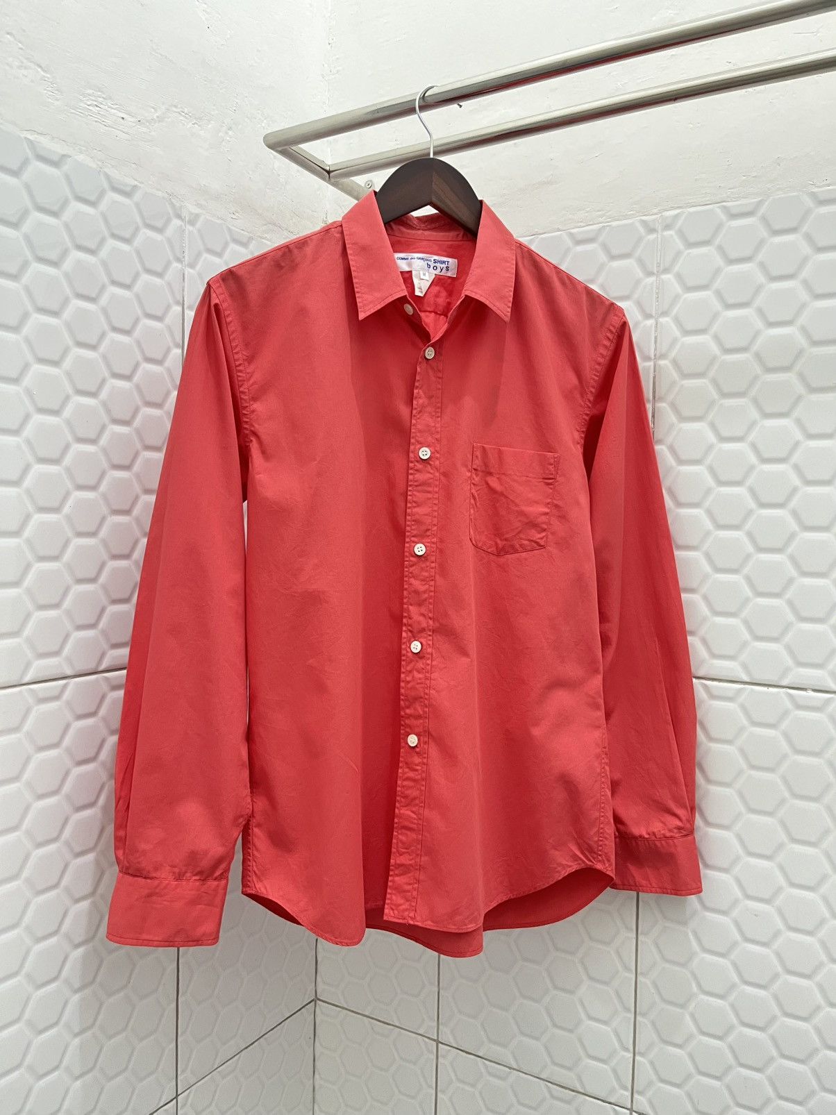 Comme des Garcons × Comme des Garcons SHIRT COMME des GARCONS SHIRT boys spell out shirt Size US M / EU 48-50 / 2 - 6 Thumbnail