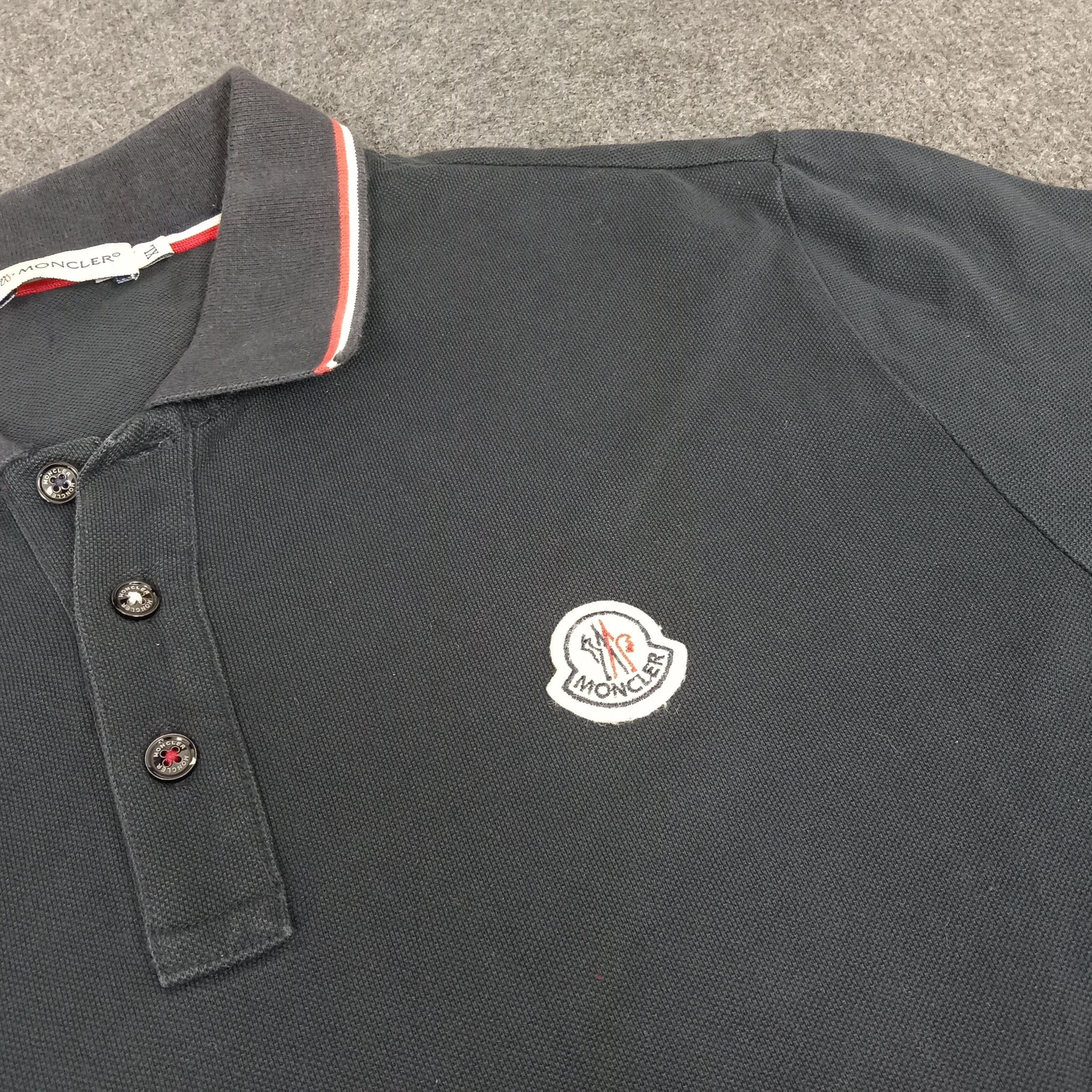 Vintage Italian Brand Moncler Streetwear Small Logo Ringer Polos Size US L / EU 52-54 / 3 - 2 Thumbnail
