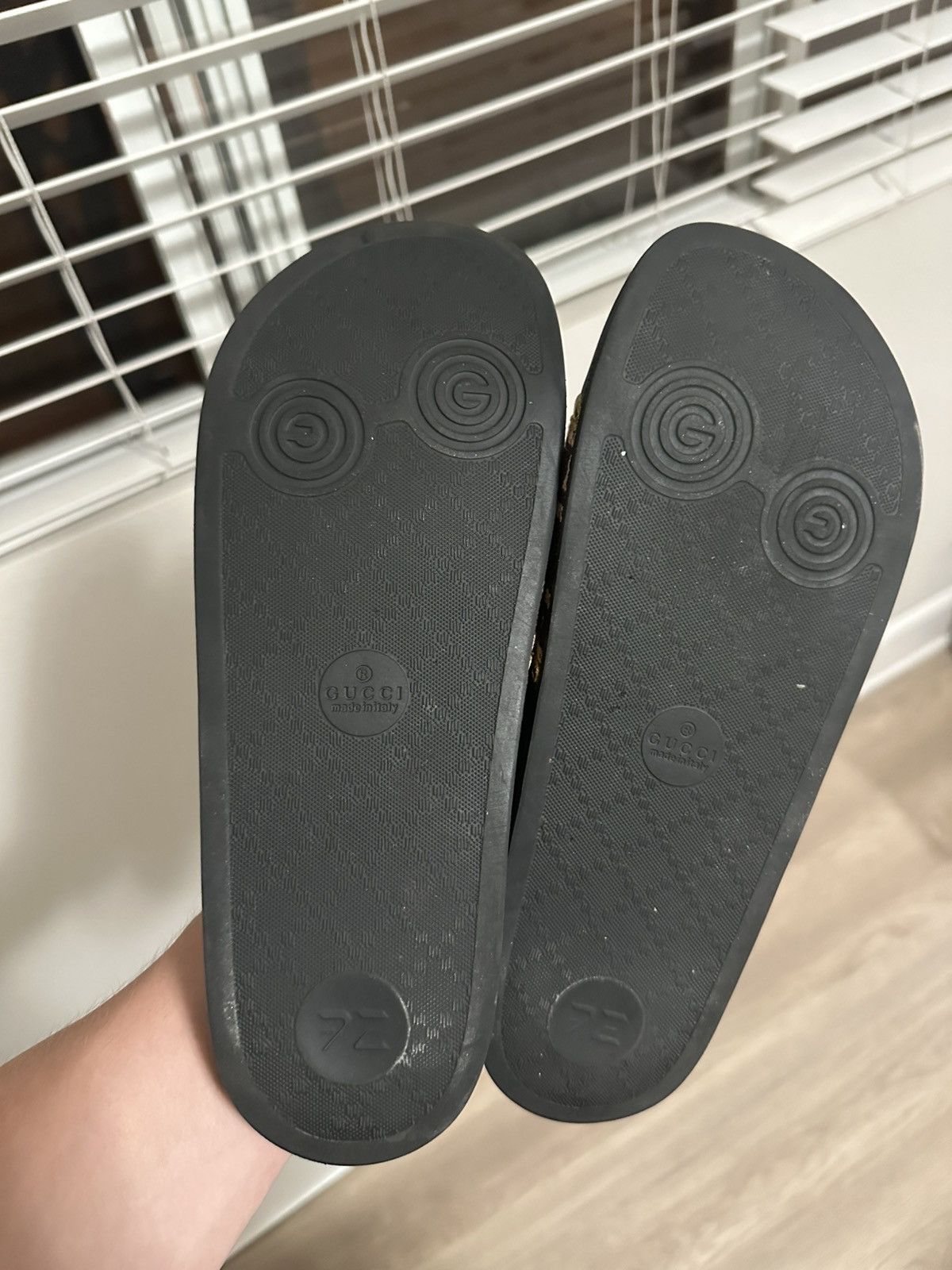 Gucci Gucci Slides Size US 10.5 / EU 43-44 - 4 Thumbnail