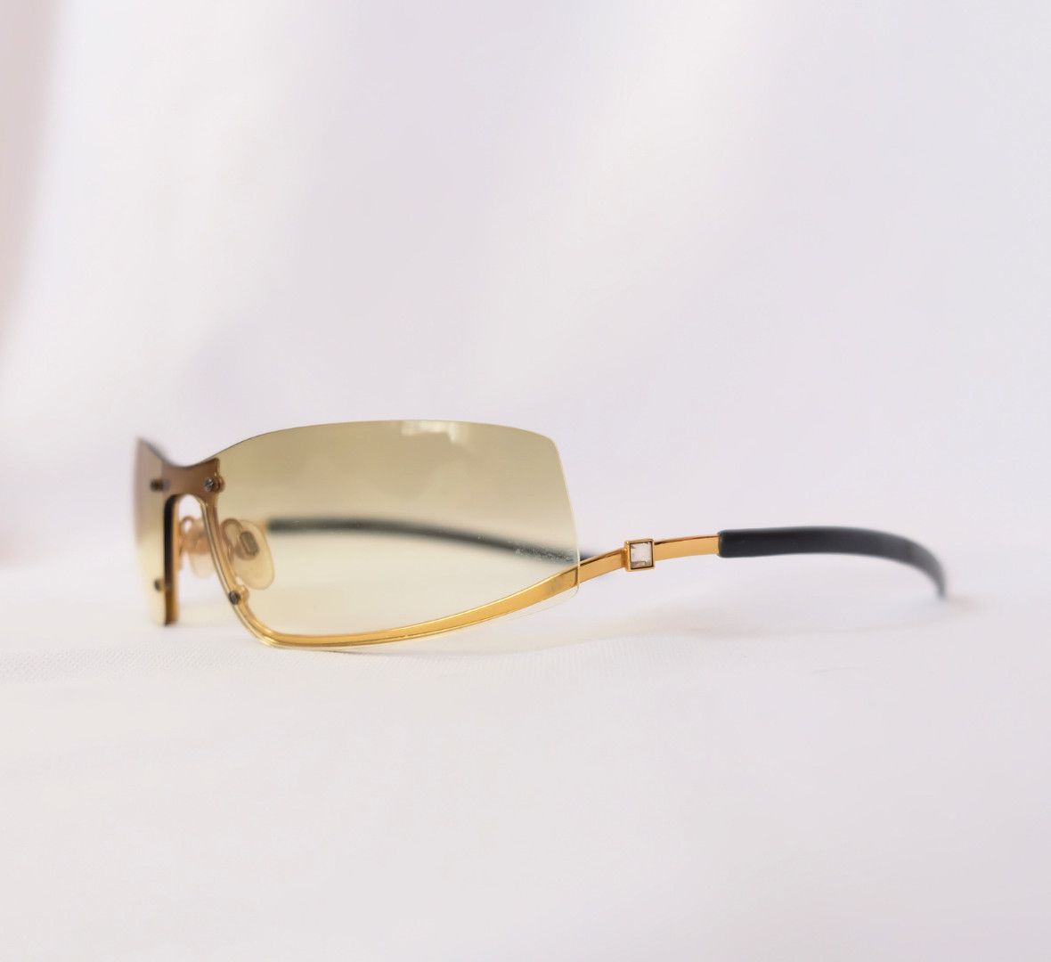 Chanel Vintage Chanel 4066 Women Sunglasses Size ONE SIZE - 3 Thumbnail