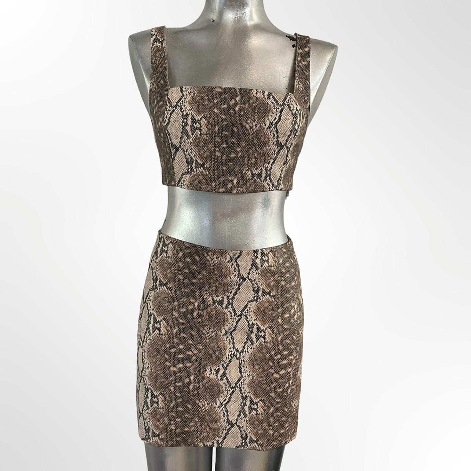 Forever 21 Cute Forever 21 Brown Snake Print Set in size S Size S / US 4 / IT 40 - 1 Thumbnail