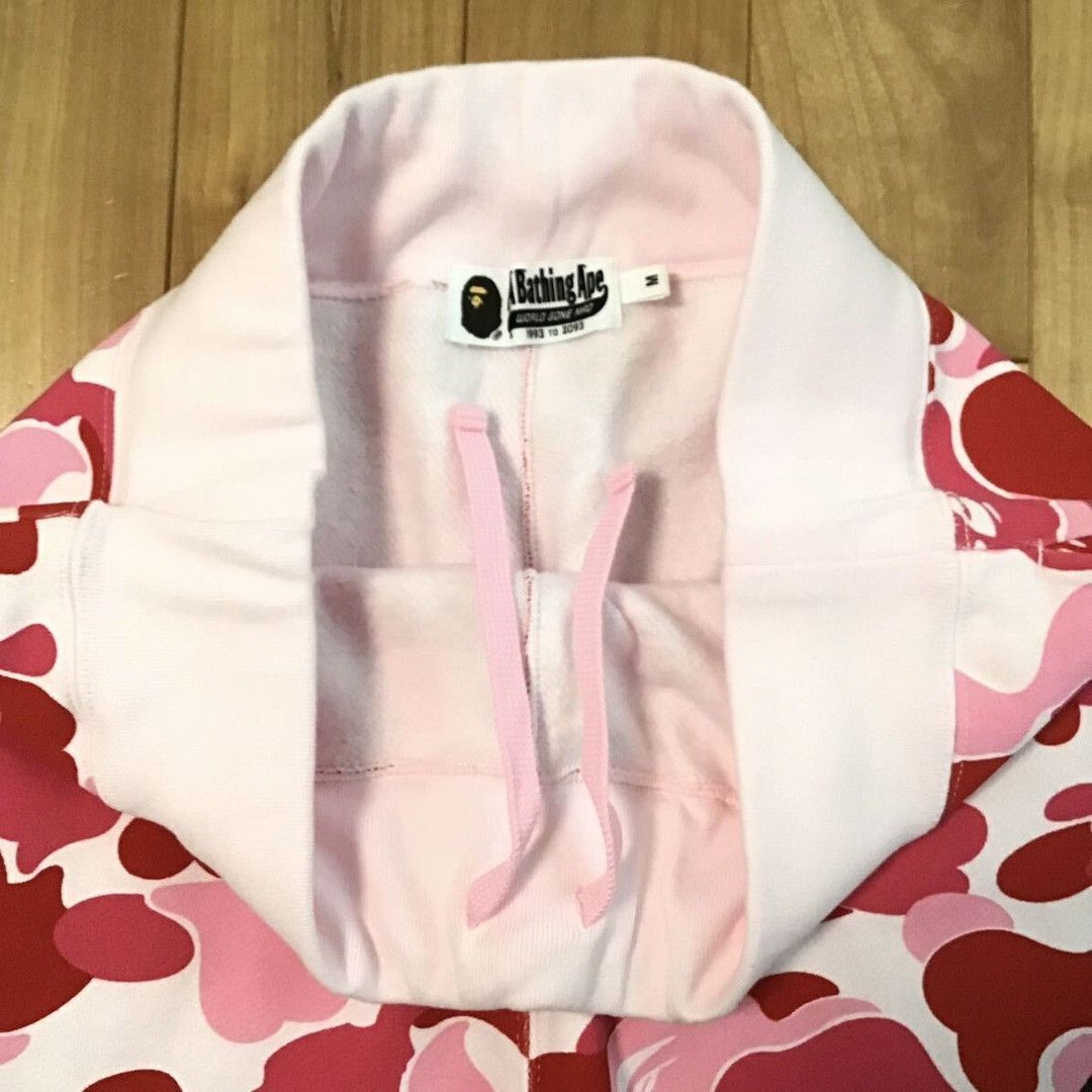Bape BAPE ABC camo Pink Side Shark sweat shorts APE ★size M Size US 32 / EU 48 - 7 Thumbnail