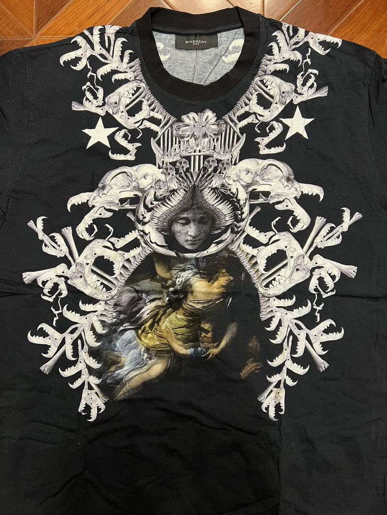 Givenchy Givenchy Oversized short-sleeved T-shirt with Notre-Dame p Size US XS / EU 42 / 0 - 2 Thumbnail