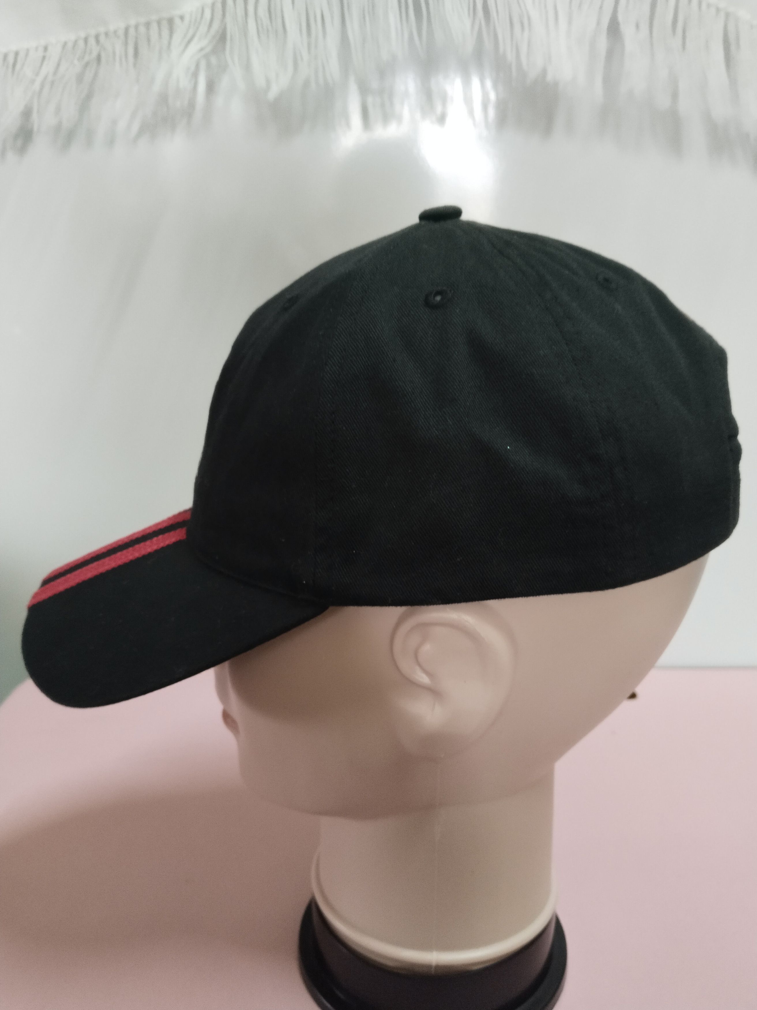 Adidas VINTAGE 3 STRIPE ADIDAS LIVERPOOL CAP ADJUSTABLE CLIP Size ONE SIZE - 2 Thumbnail