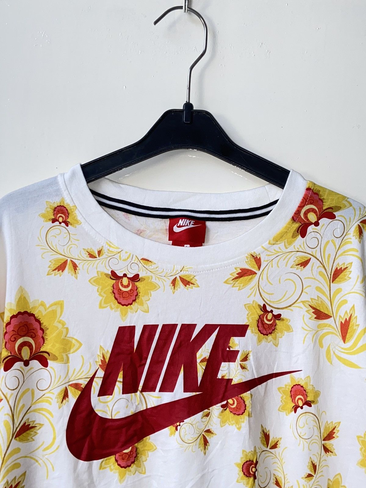 Nike NIKE Flower Patterned Crop Top T-Shirt Size US M / EU 48-50 / 2 - 14 Thumbnail