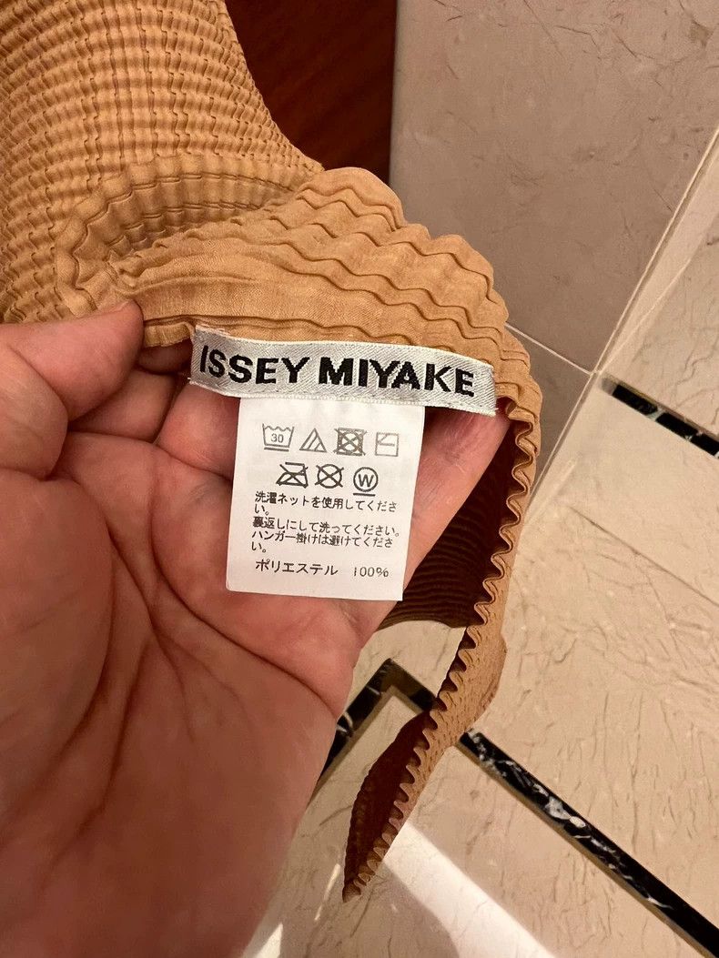 Issey Miyake issey miyake Puffed-sleeve high-neck top 2506-Nextarrow Size XXS / US 00 / IT 34 - 3 Thumbnail