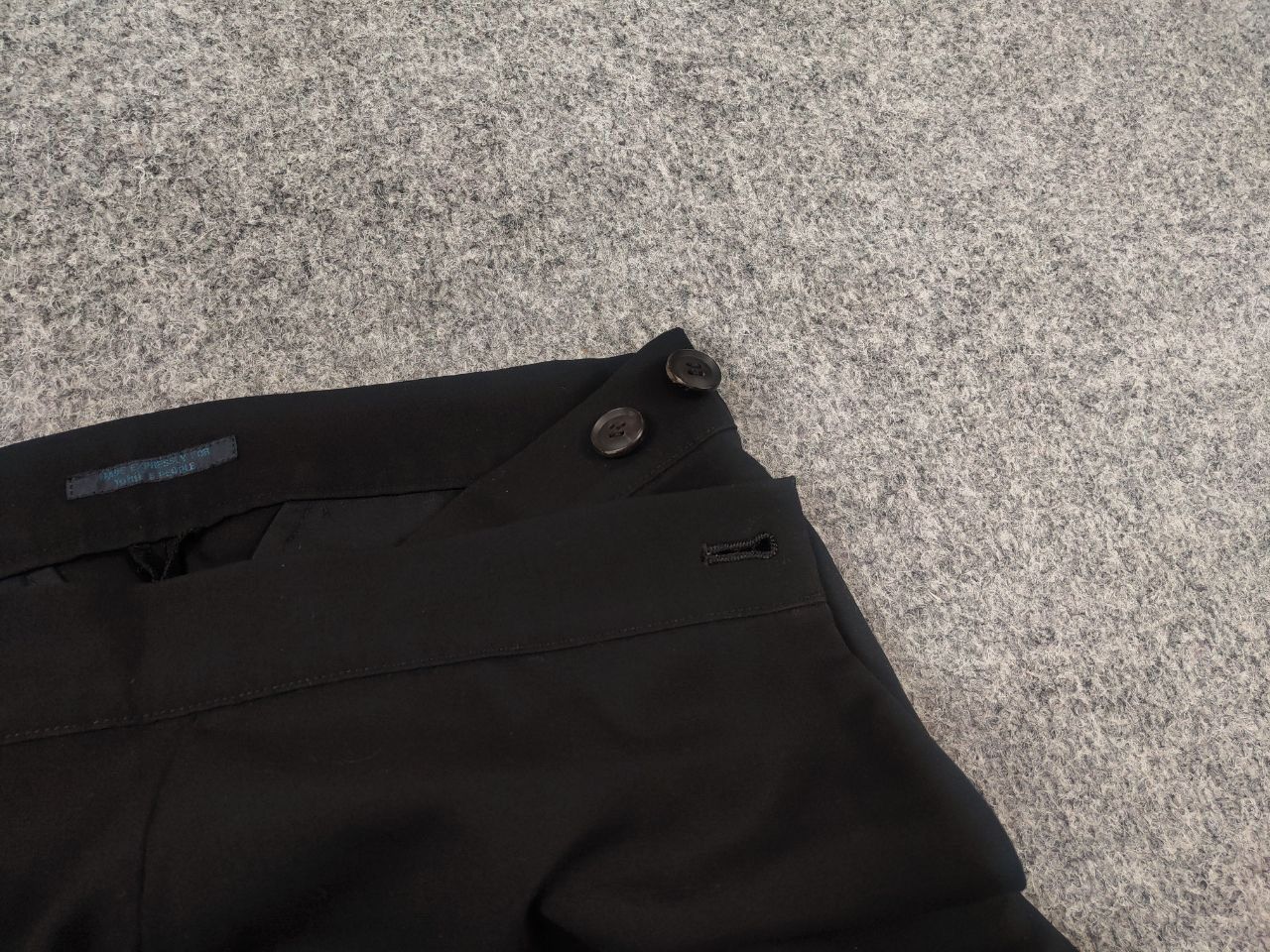 Yohji Yamamoto Yohji Yamamoto Y's Regulation Laine Wool Womens Tuck Shorts Size 30" / US 8 / IT 44 - 7 Thumbnail