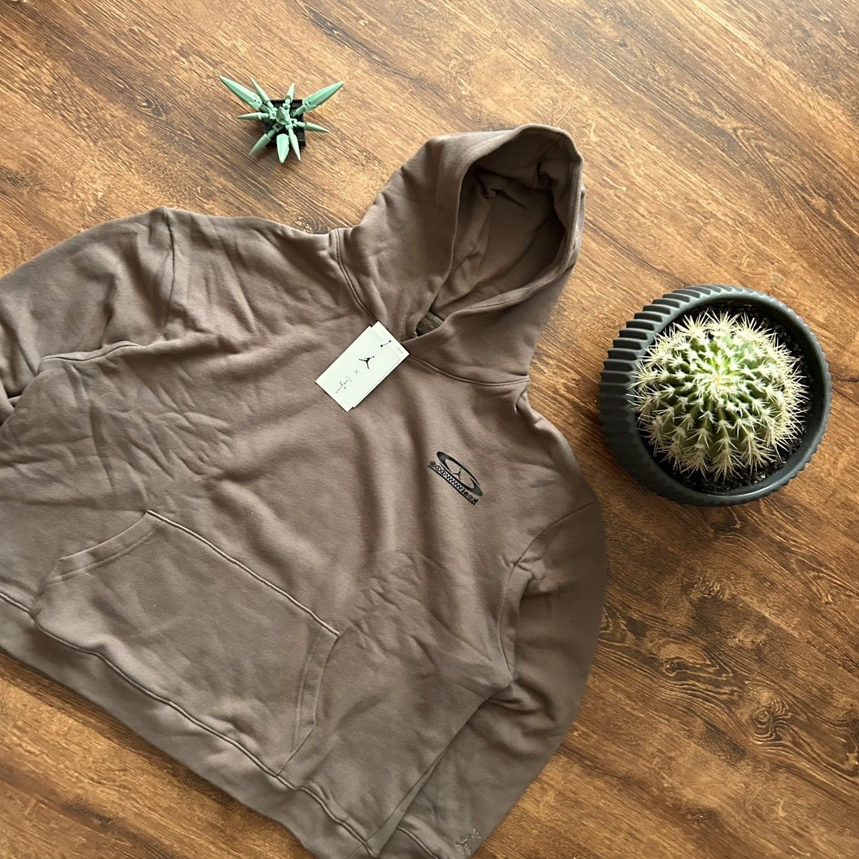 Jordan Brand × Travis Scott JORDAN X CACTUS JACK (Travis Scott) HOODIE BRAND NEW!!! Size US L / EU 52-54 / 3 - 4 Thumbnail