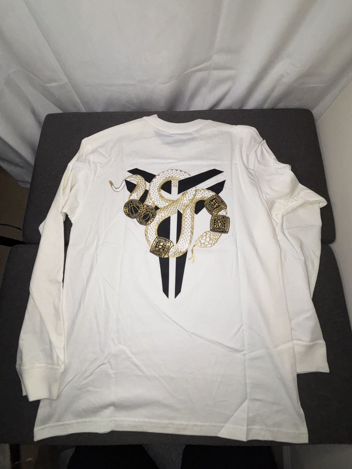 Nike Nike Max90 Kobe Year of the Mamba Long-Sleeve Tee IB0241-133 Size US S / EU 44-46 / 1 - 10 Thumbnail