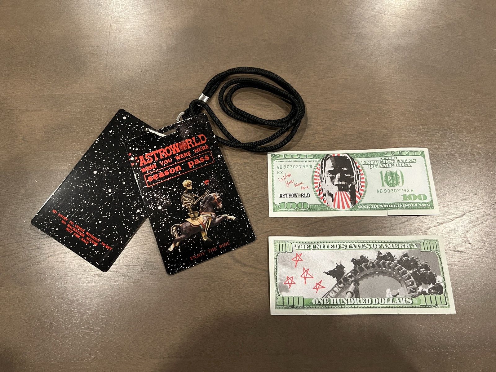 Travis Scott Travis Scott Astroworld 2x $100 Bill / 2x Season Pass Combo Size ONE SIZE - 1 Thumbnail