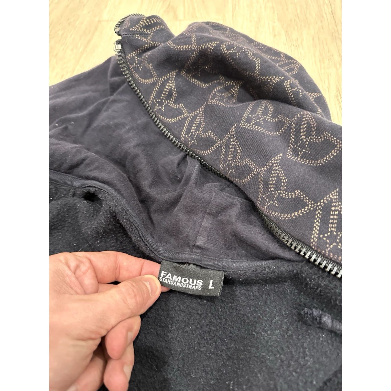 Vintage Famous Stars & Straps Hoodie AOP Full Zip Jesse Pinkman Style Size Large Mens Black Long Sleeve Closure Zip Pockets Logo Heavyweight Hooded Size US L / EU 52-54 / 3 - 7 Thumbnail