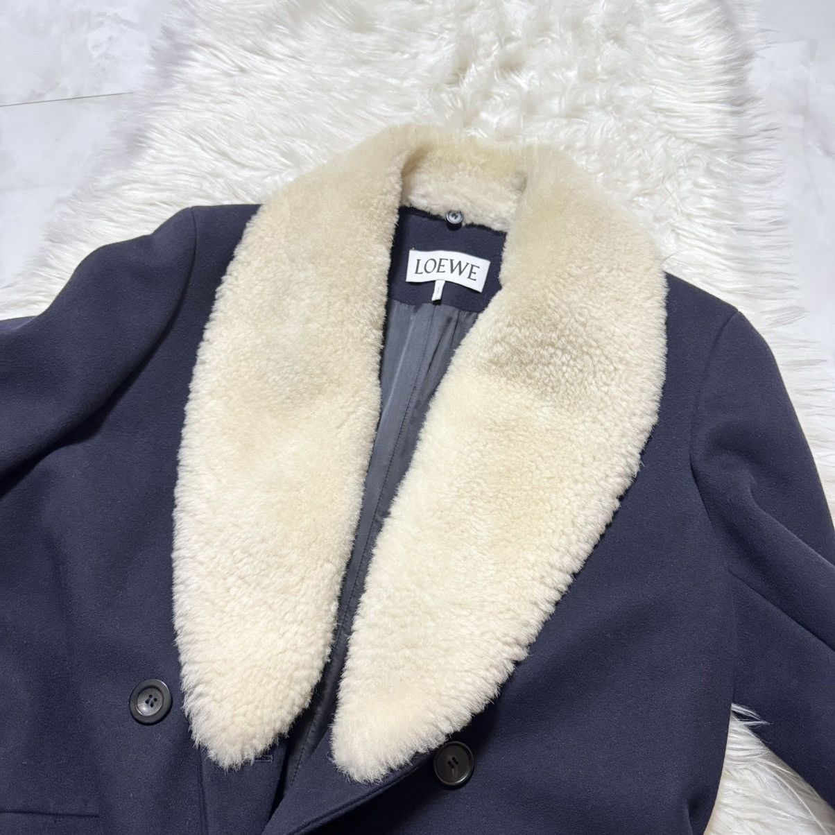 Loewe Authentic, Runway Loewe Leather Patch Fur-Trimmed Coat Size US S / EU 44-46 / 1 - 12 Thumbnail