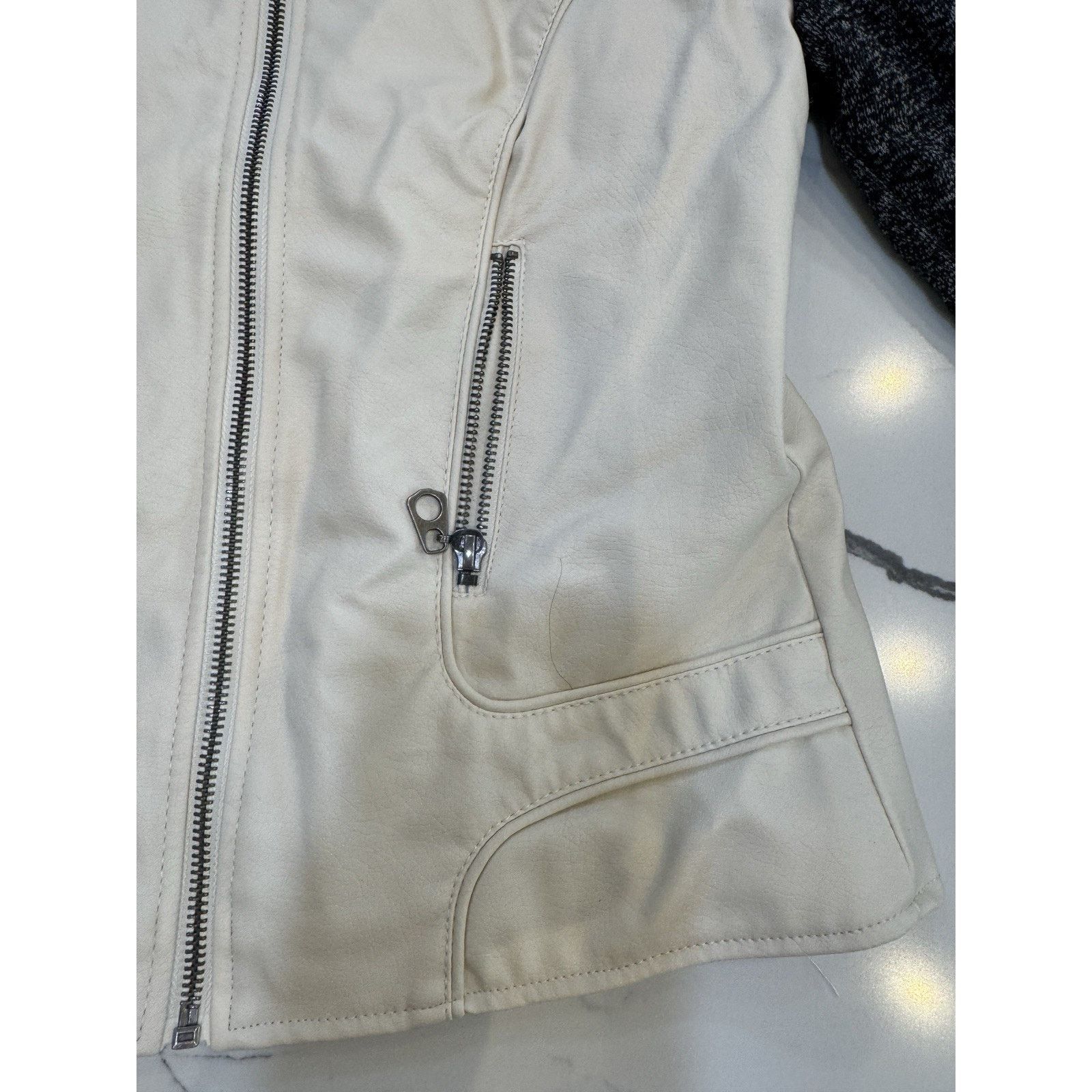 New Look New Look Womens S Hooded Moto Jacket Faux Leather Zip pocket Size S / US 4 / IT 40 - 7 Thumbnail