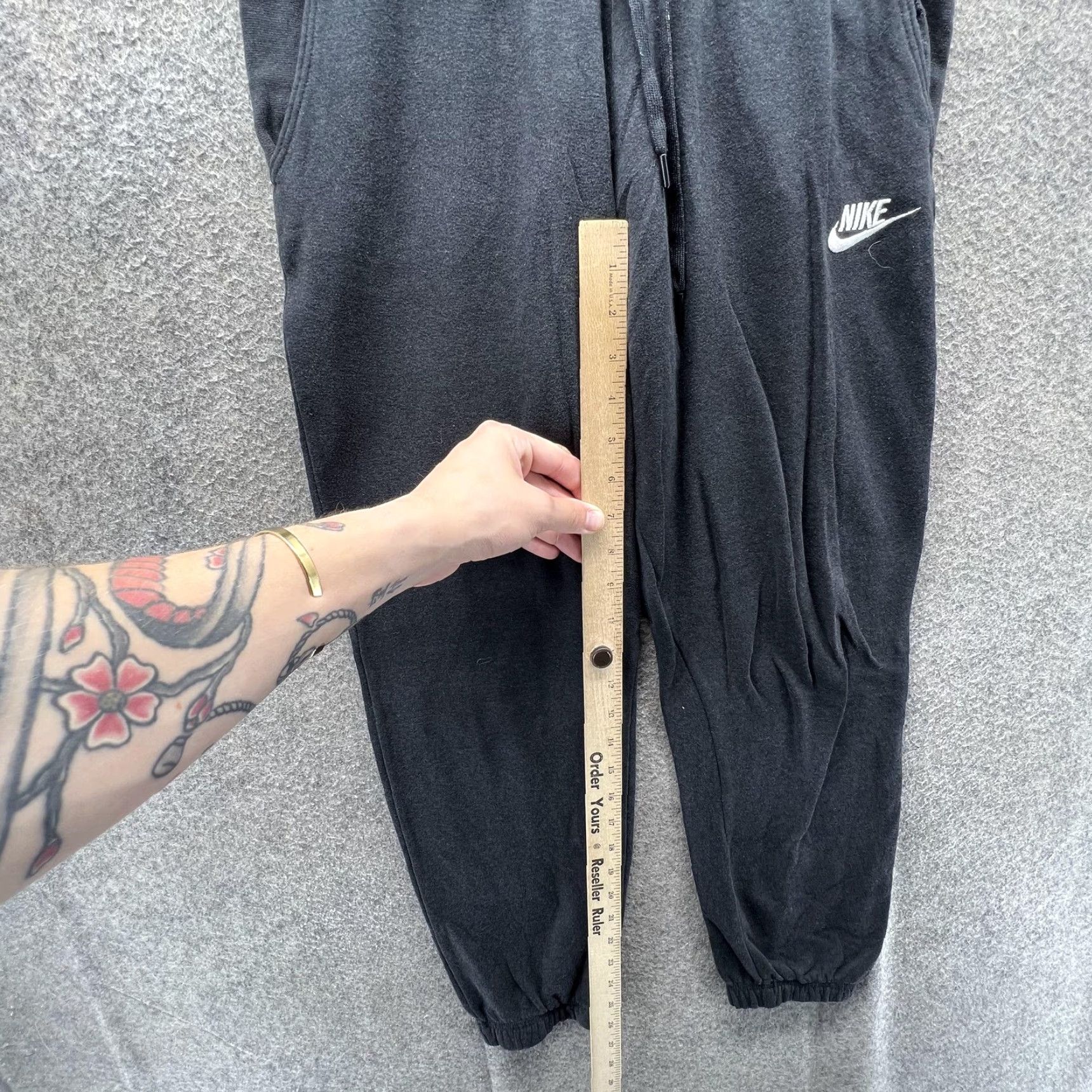 Nike Nike Sweatpants Mens XL Black Fleece Joggers Elastic Waist Pockets Lounge Casual Size US 36 / EU 52 - 4 Thumbnail