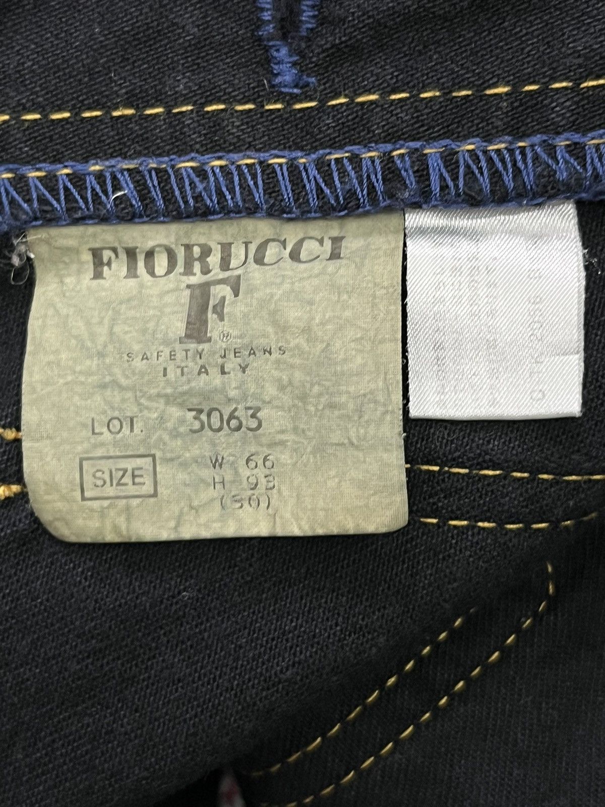 Fiorucci 🔥FYE🔥Vintage FIORUCCI ITALY FLARE Denim Bush Pants Size US 27 - 13 Thumbnail