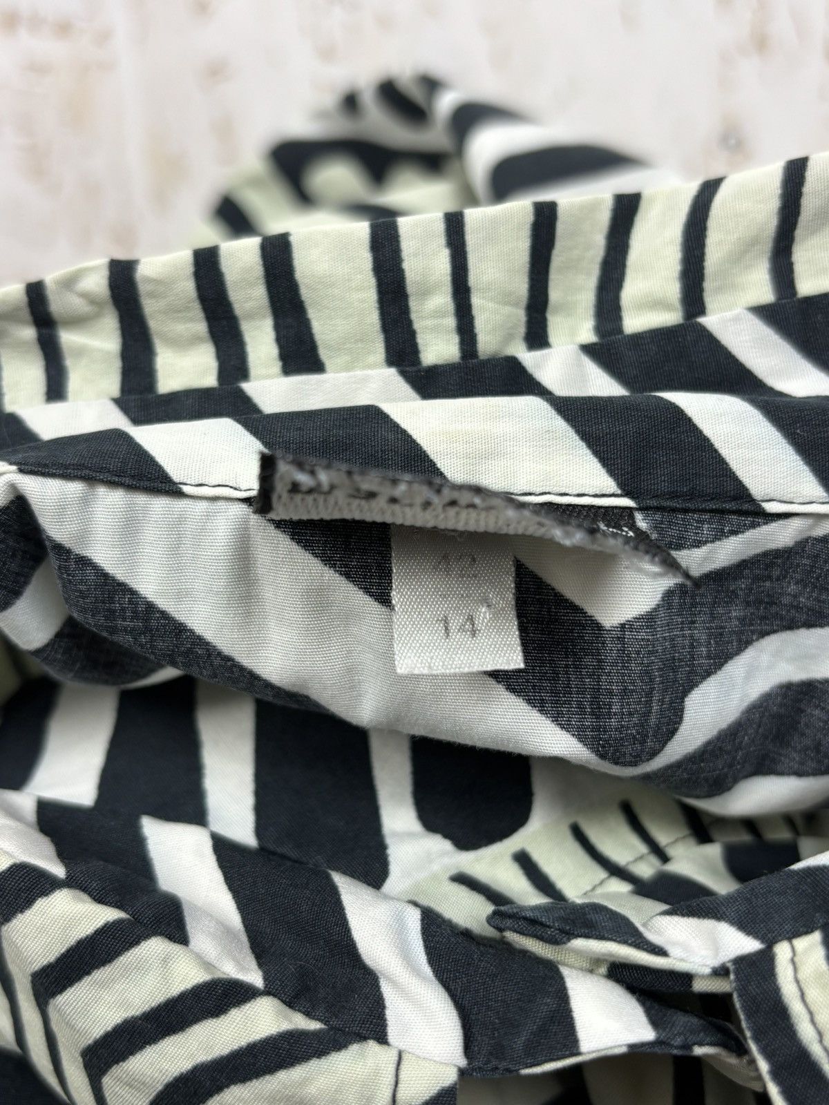 Marimekko Vintage Marimekko Mika Piirainen Metal Button Abstract Shirt Size L / US 10 / IT 46 - 10 Thumbnail