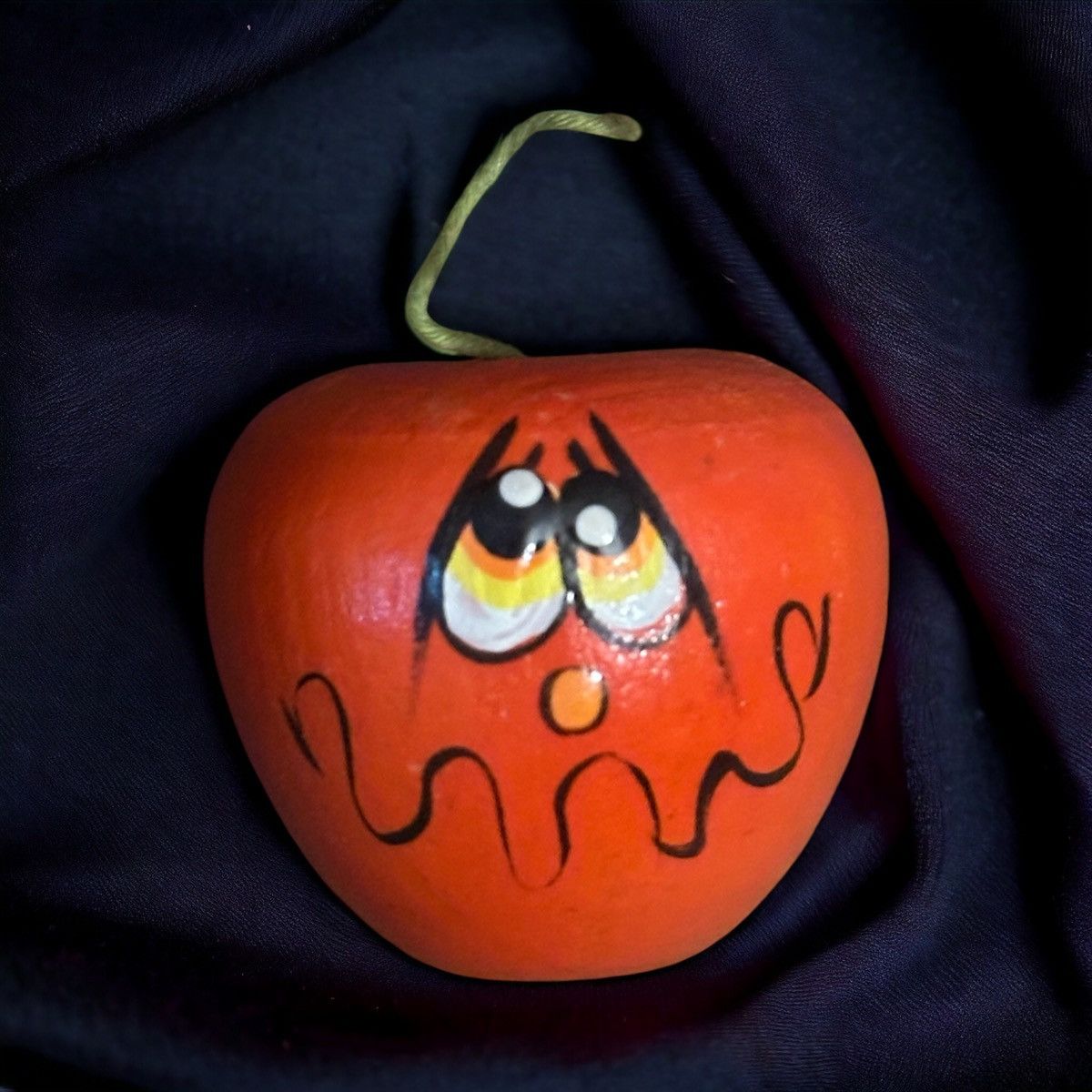 Vintage Vintage wooden silly pumpkin face brooch Size ONE SIZE - 1 Thumbnail