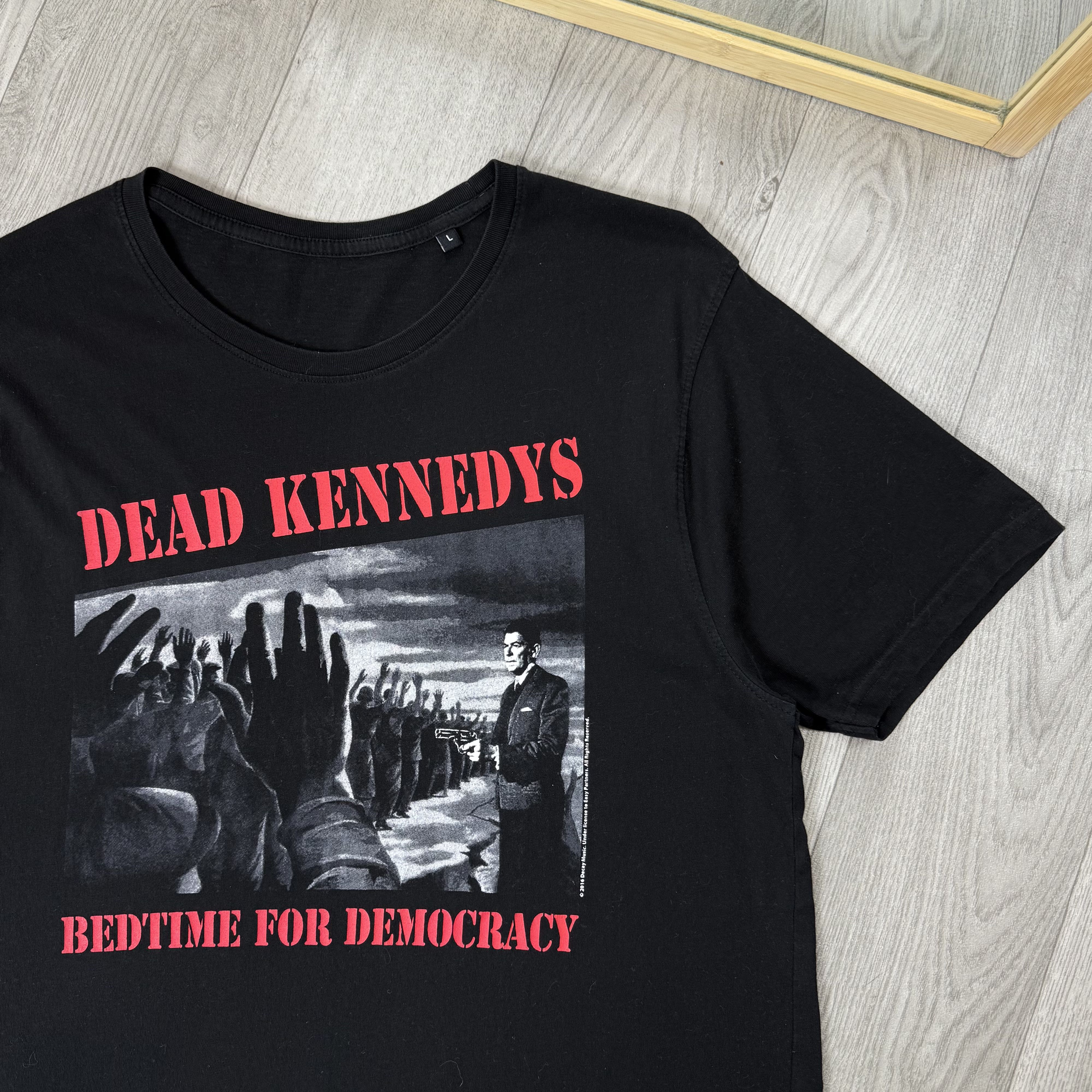 Vintage Vintage Dead Kennedy's 90s Rock Band Graphic Tee Shirt M Size US M / EU 48-50 / 2 - 2 Thumbnail