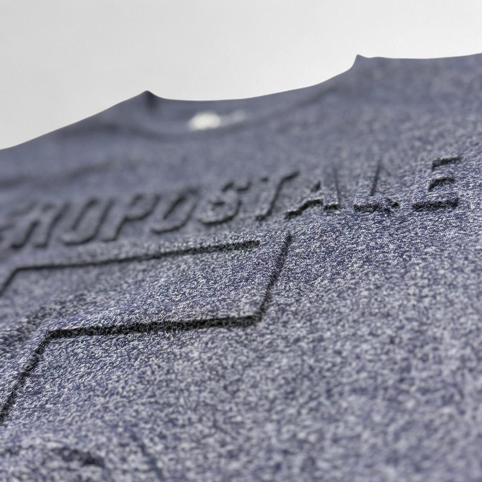 Aeropostale Aeropostale Navy Embossed Number Graphic Tee Men’s Large Size US L / EU 52-54 / 3 - 2 Thumbnail