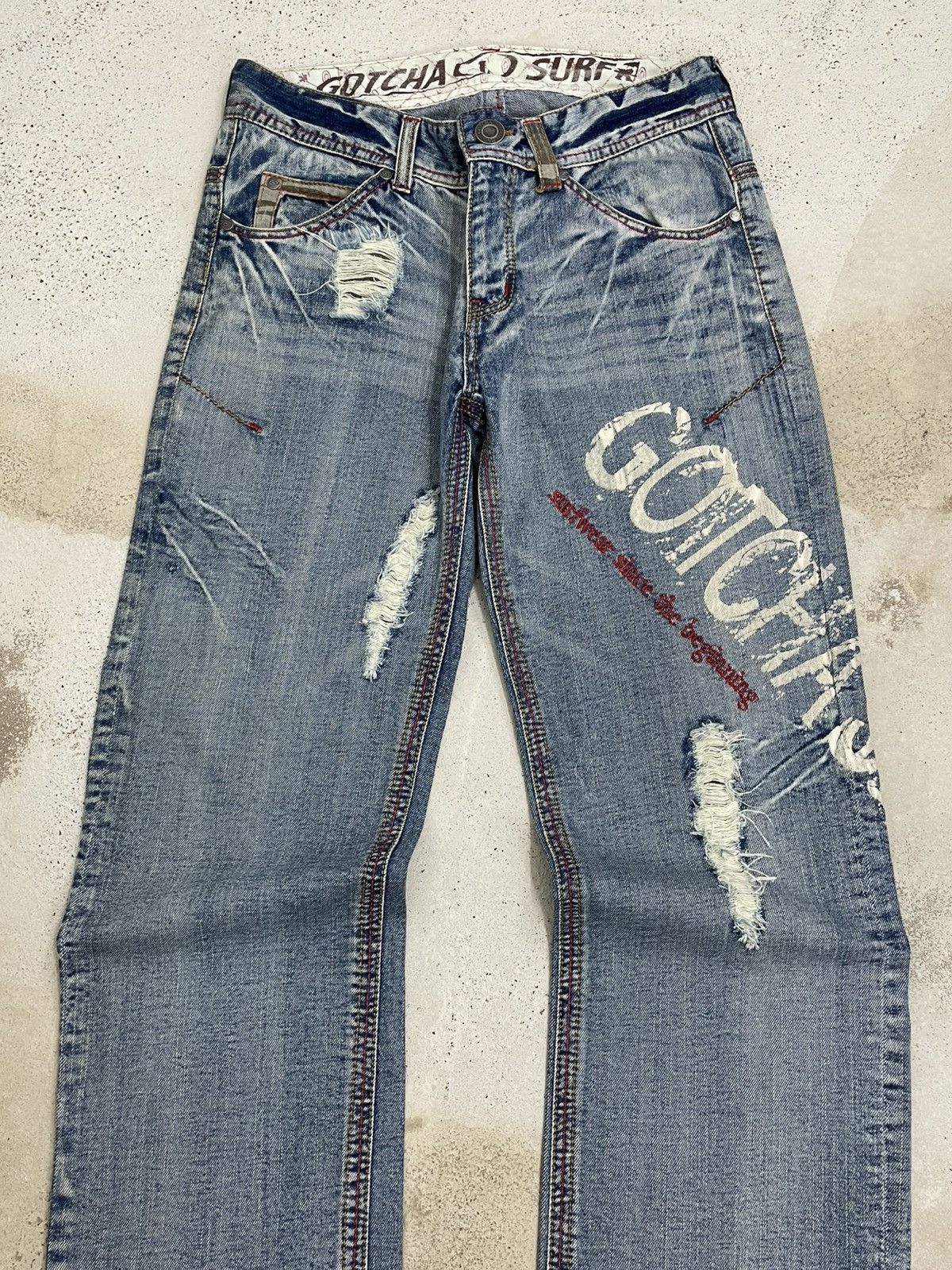 Japanese Brand Vintage 90’s Iconic Surf Wear ‘GOTCHA’ Distressed Denim Size US 32 / EU 48 - 4 Thumbnail