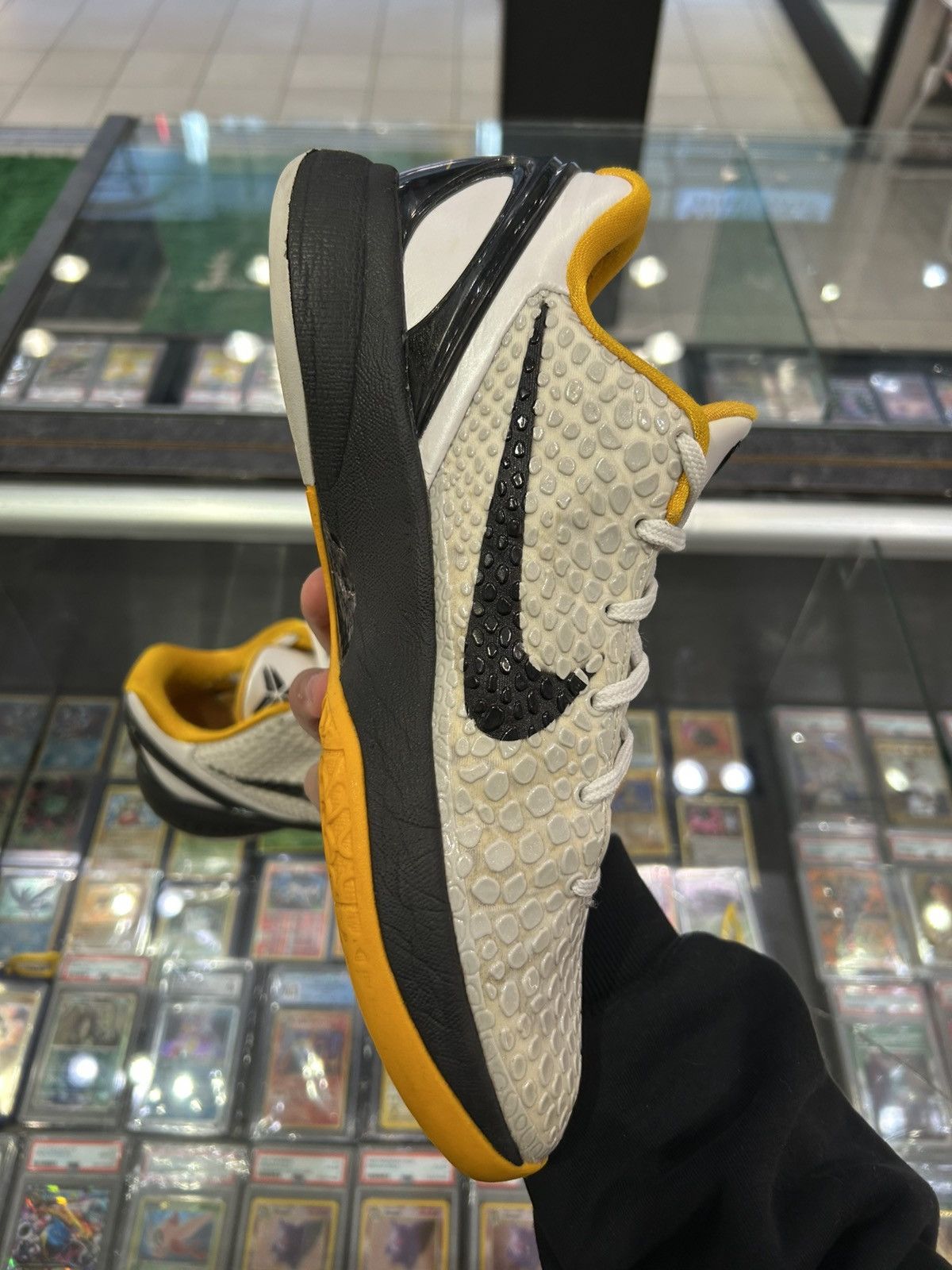 Nike Kobe 8 Del Sol Size US 9 / EU 42 - 4 Thumbnail