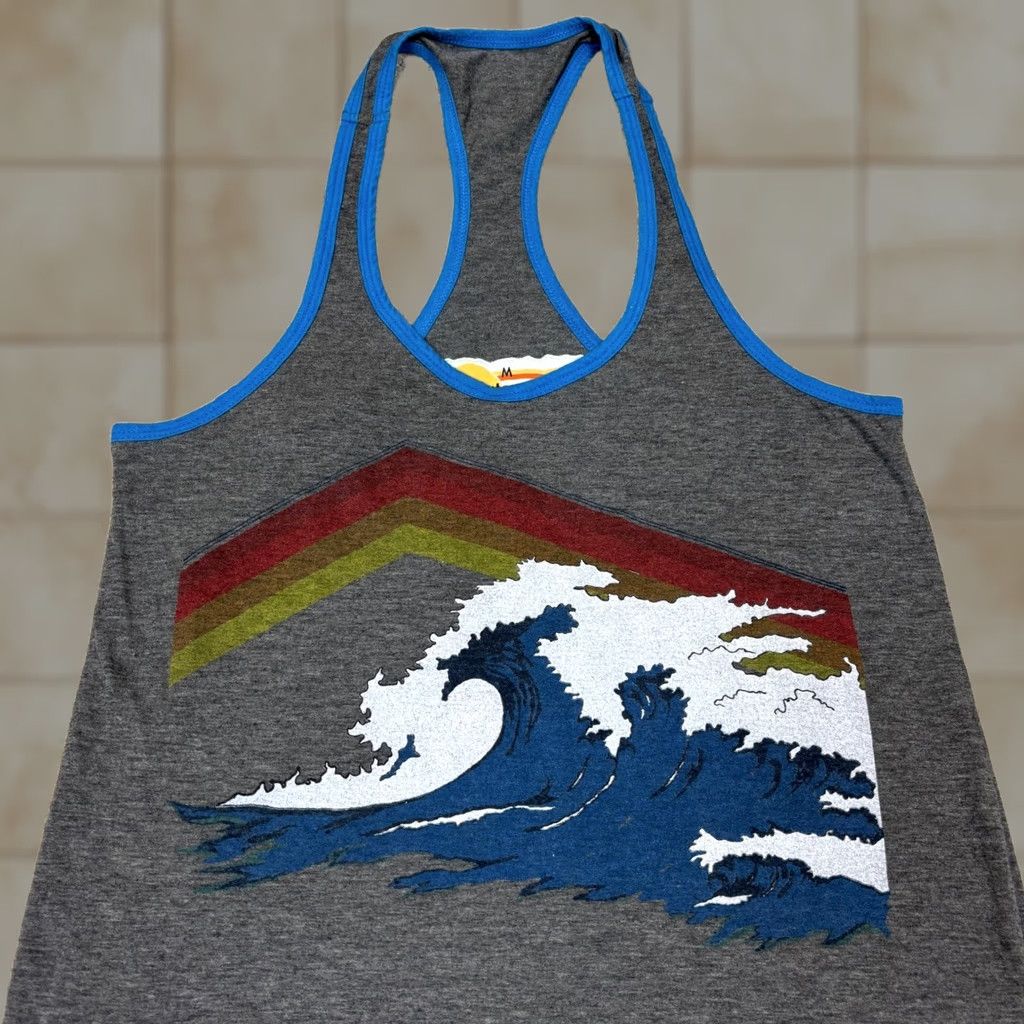 Aviator Nation Aviator Nation Tank Top Gray Wave Graphic Racerback Women's Medium Size M / US 6-8 / IT 42-44 - 1 Thumbnail