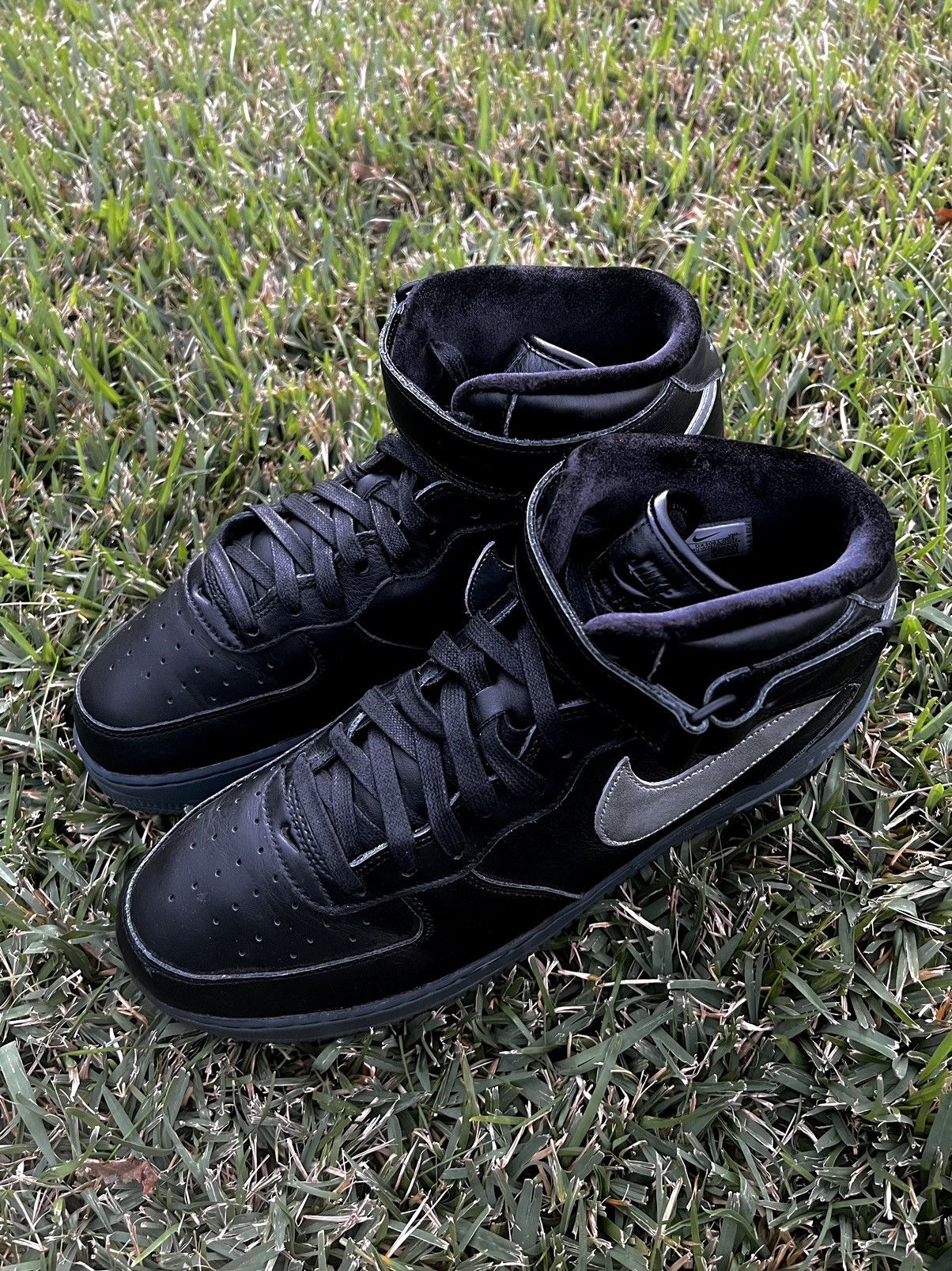 Nike CLEAN Nike Air Force 1 Mid Lux Velvet size 13 Black Shoes Size US 13 / EU 46 - 7 Thumbnail