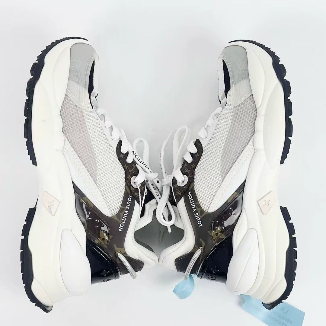Louis Vuitton Louis Vuitton silver Runaway sneakers Size US 5.5 / IT 35.5 - 6 Thumbnail