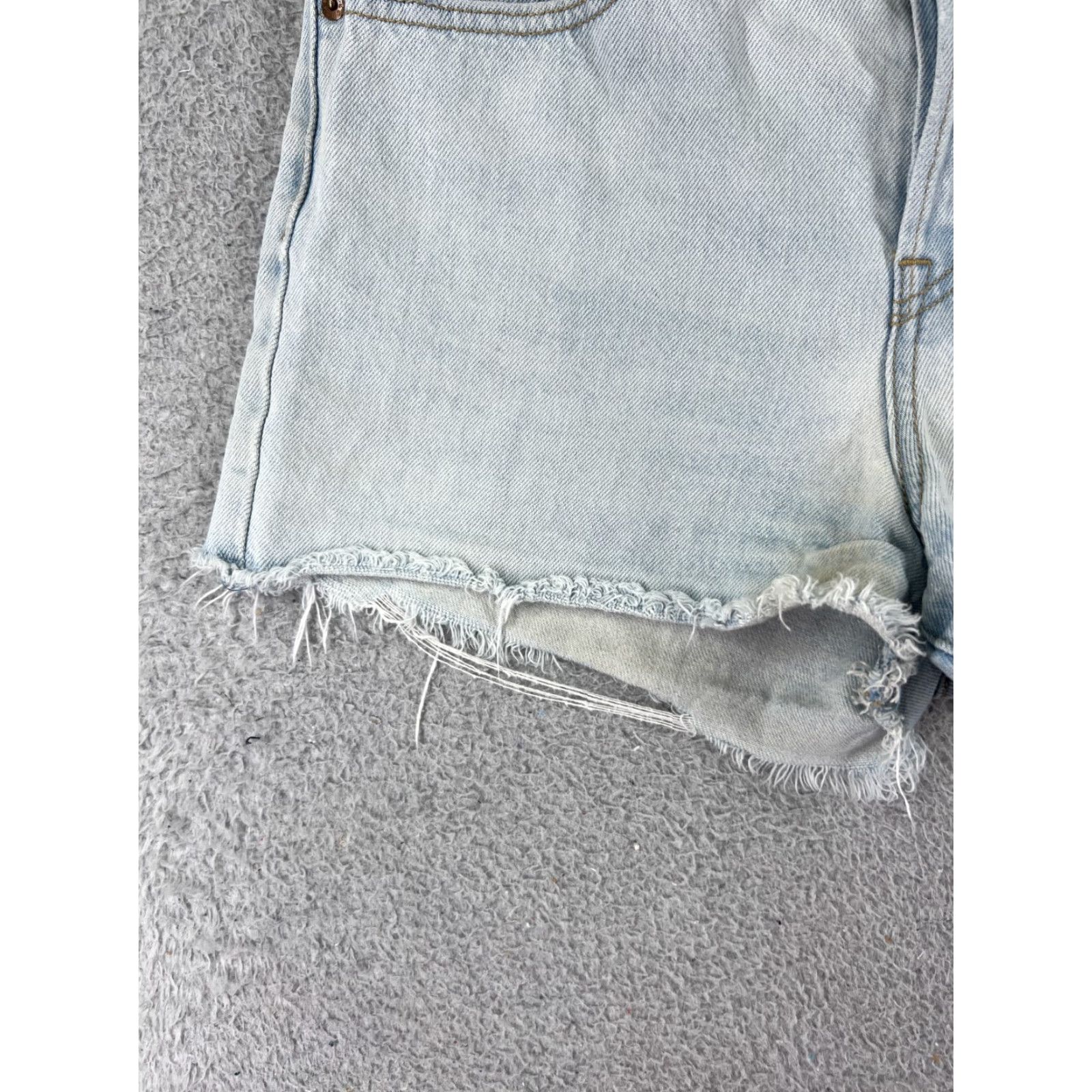 Levi's VINTAGE Levis Shorts Womens 28 Blue Denim Jean Cutoff Premium Big E Button Wedgie 25x2 Size 28" / US 6 / IT 42 - 3 Thumbnail