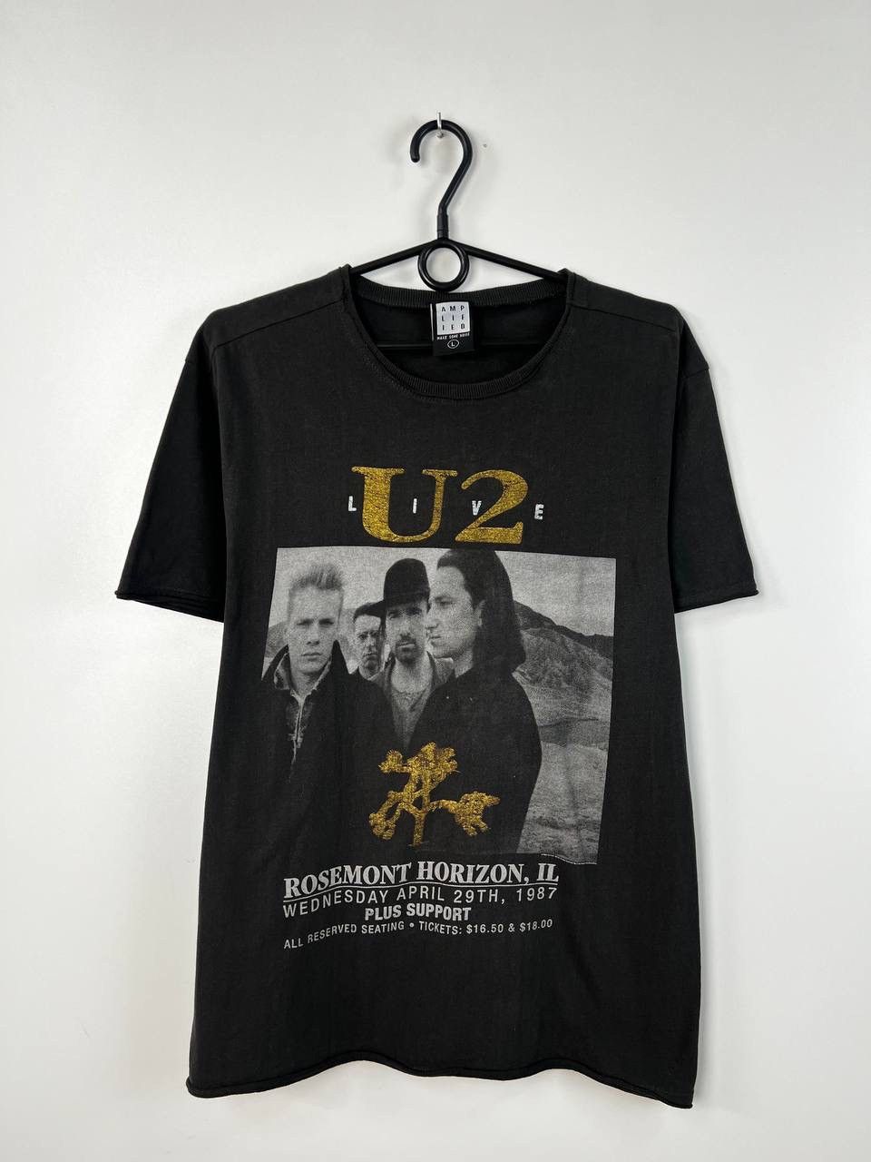 Band Tees U2 band vintage t-shirts size L Size US L / EU 52-54 / 3 - 1 Thumbnail