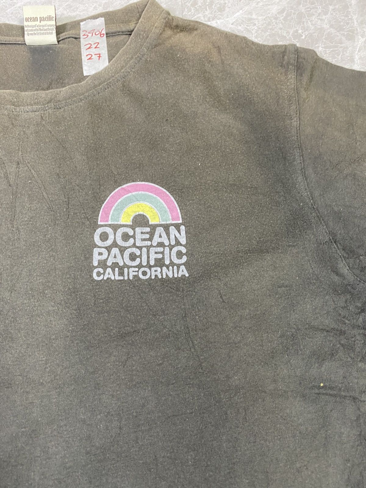 Ocean Pacific Vintage ocean pasific big logo volkwagen sunset size L Size US L / EU 52-54 / 3 - 8 Thumbnail