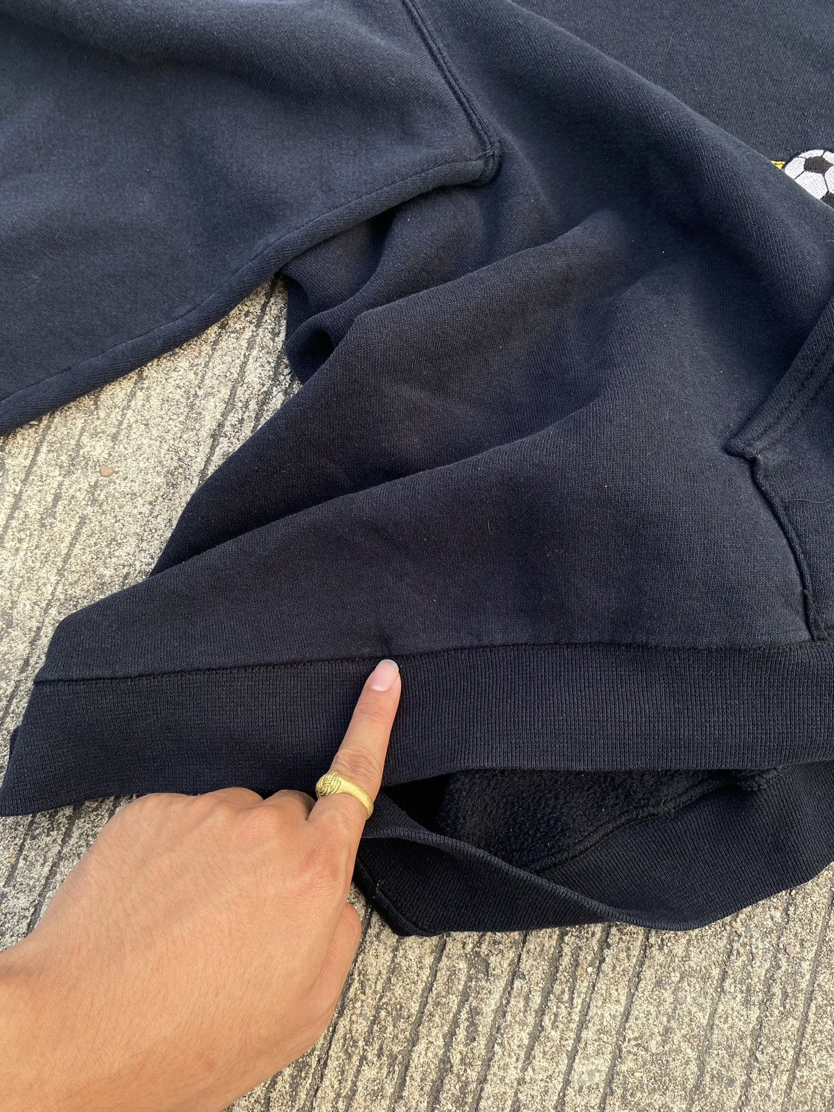 Russell Athletic × Vintage Vintage Black Russell Athletic Hoodie Size US S / EU 44-46 / 1 - 13 Thumbnail