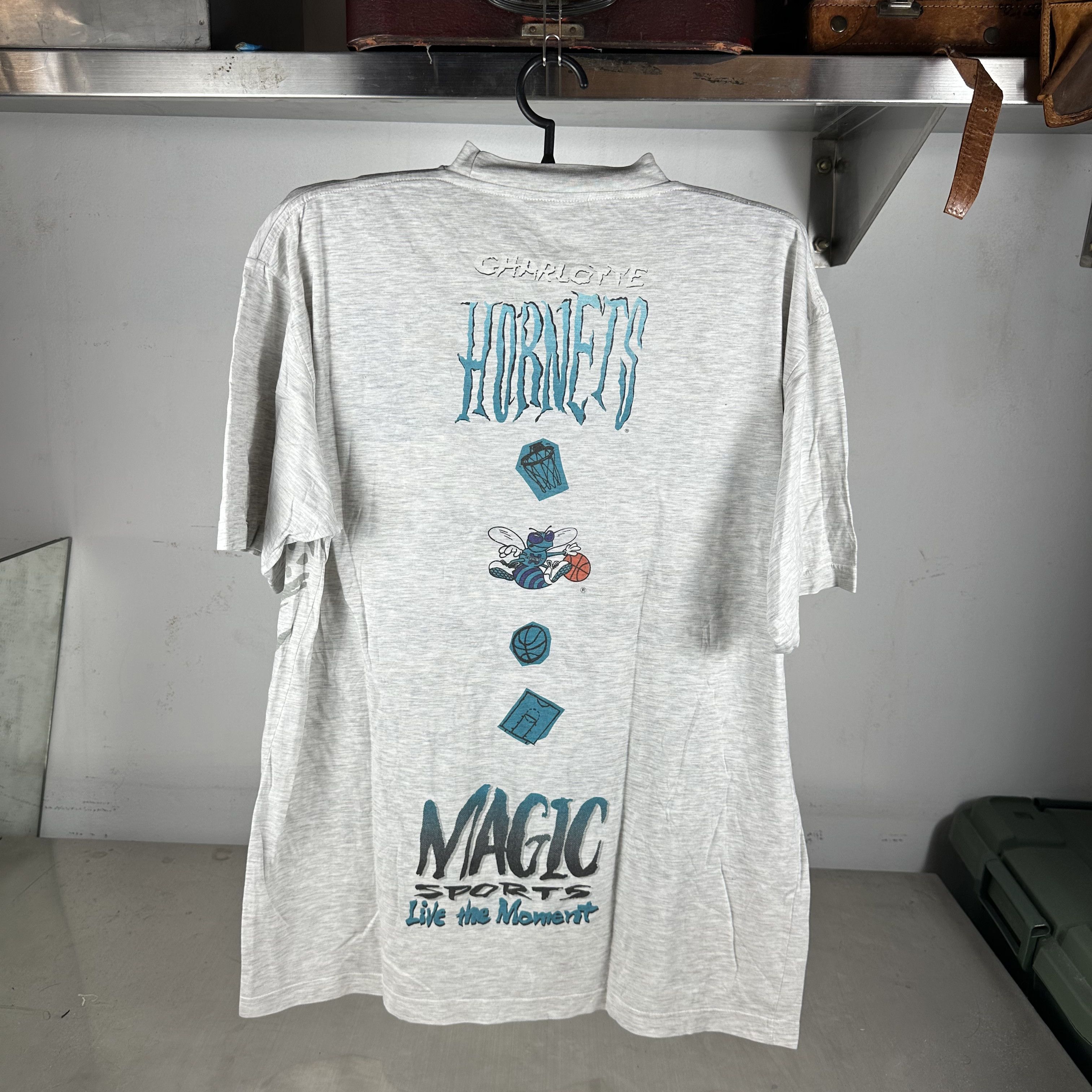 Vintage 90s Charlotte Hornets Basketball NBA No Game No Fame T-Shirt Size US XL / EU 56 / 4 - 3 Thumbnail
