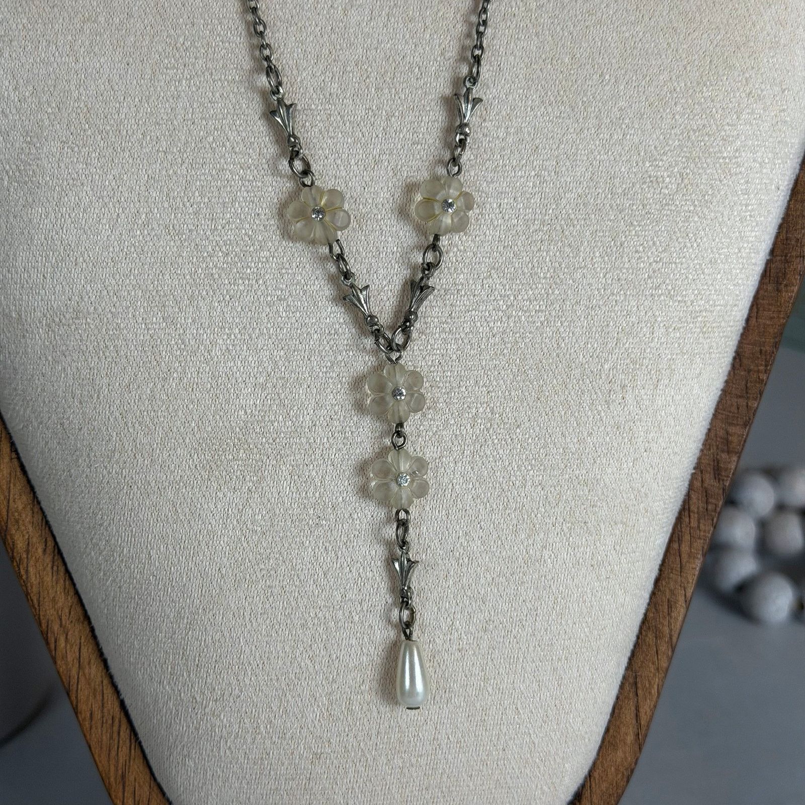 Other VTG 1990 Silver-Tone Flower & Faux Pearl Y-Drop Necklace 15" Size ONE SIZE - 3 Thumbnail